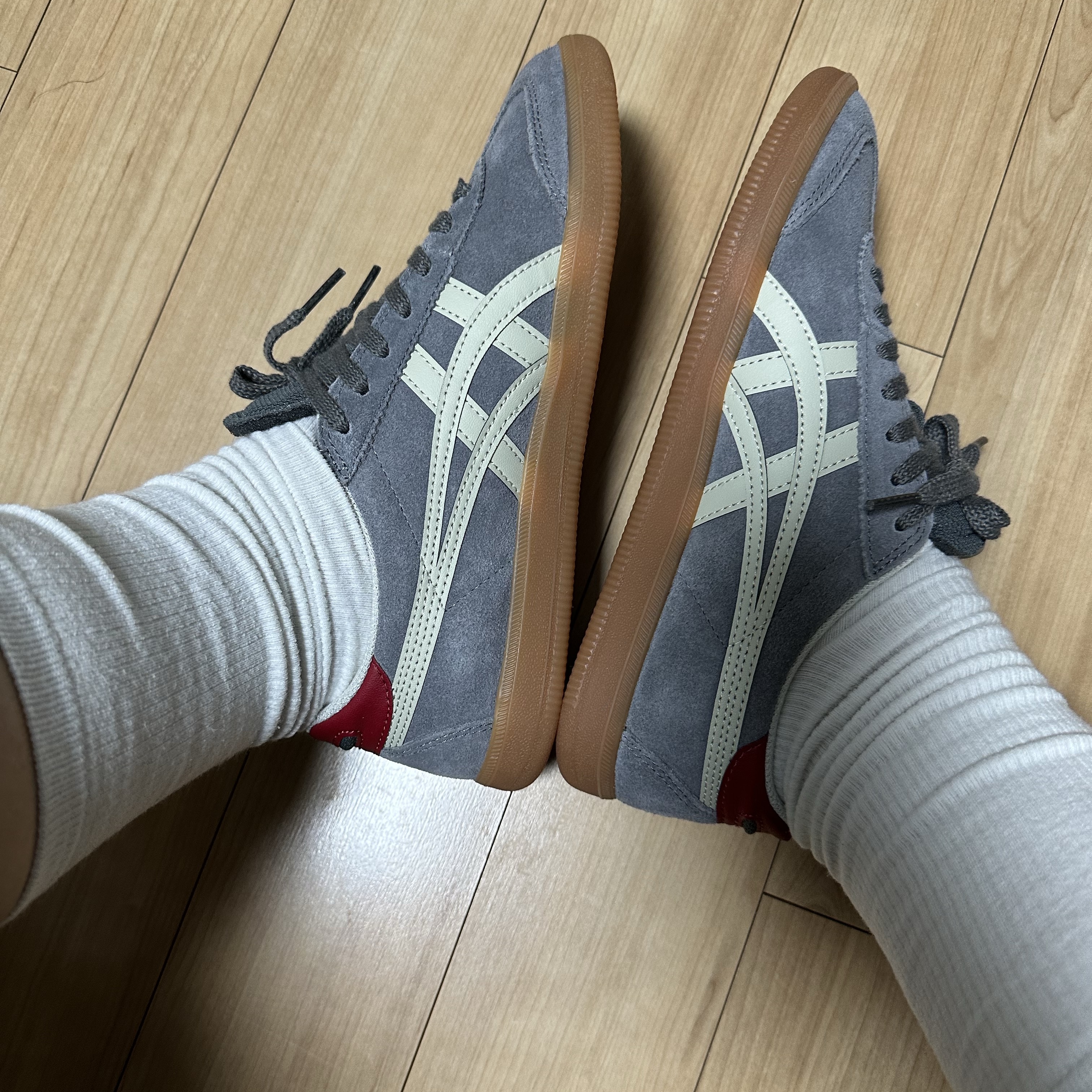 Onitsuka Tiger Tokuten Charcoal Birch 착용 스타일