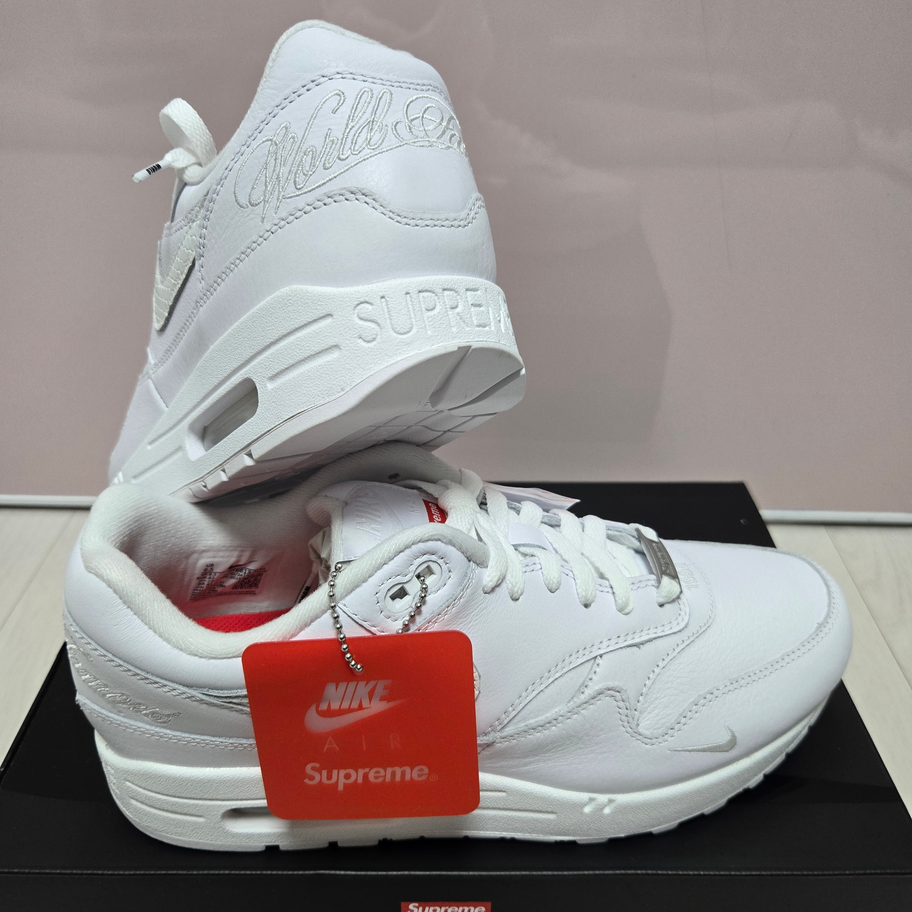 Nike x Supreme Air Max 1 '87 White - 25SS 착용 스타일 - 2