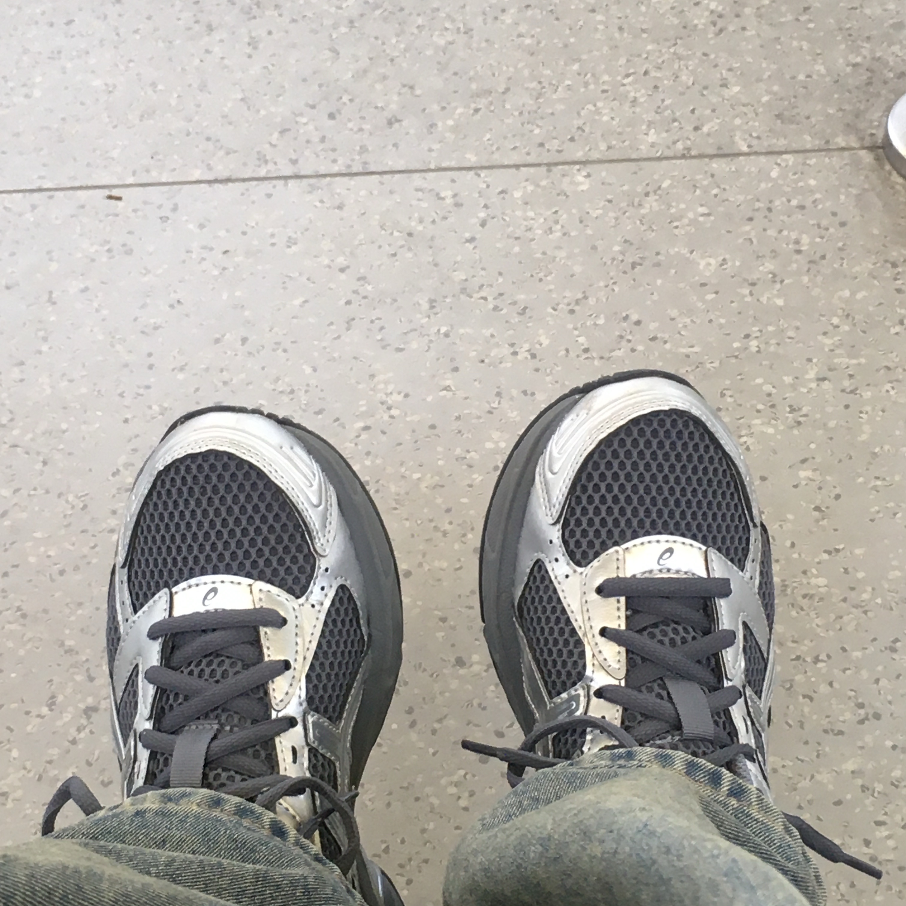 Asics Gel-1130 Steel Grey Pure Silver 착용 스타일