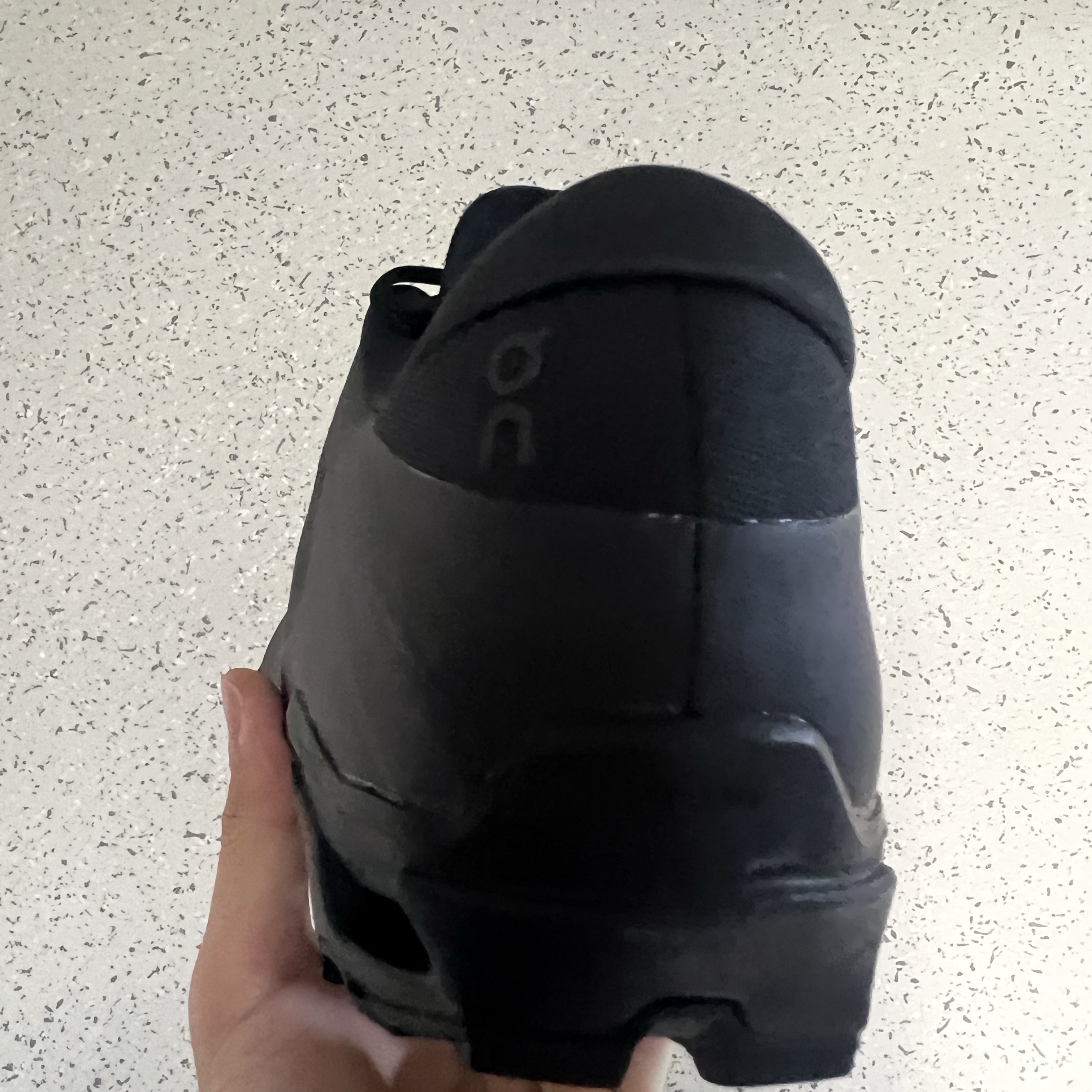 On Running x Post Archive Faction (Paf) Cloudventure Peak All Black 착용 스타일 - 2