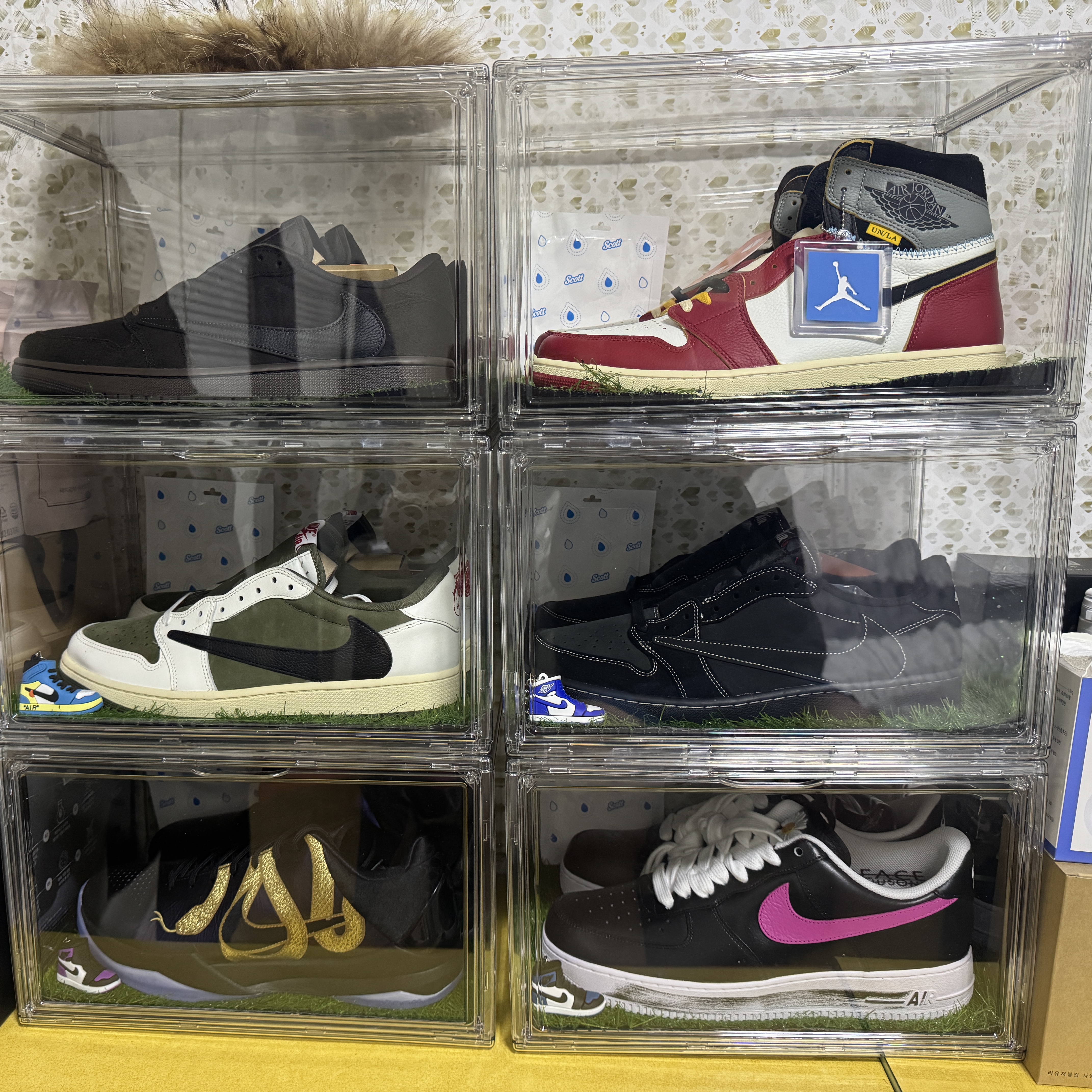 Jordan 1 x Travis Scott Retro Low OG SP Velvet Brown and Dark Mocha, Jordan 1 x Travis Scott Retro Low OG SP Reverse Olive 착용 스타일