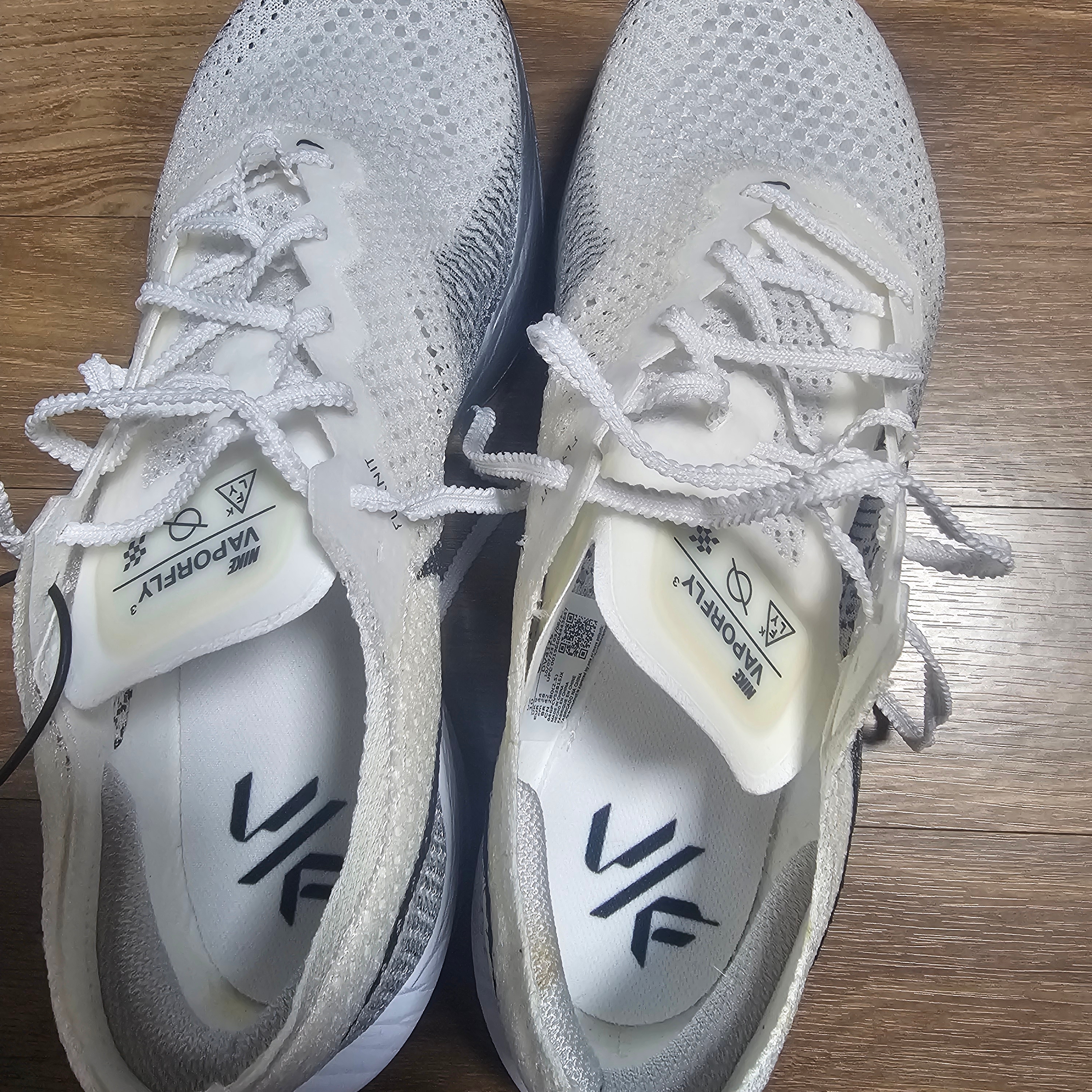 Nike ZoomX Vaporfly Next% 3 White Grey 착용 스타일