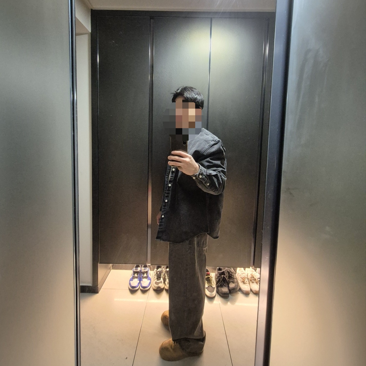 Supreme Small Box Denim Shirt Black - 25SS, Nike x Supreme Air Force 1 Low Flax 착용 스타일 - 3