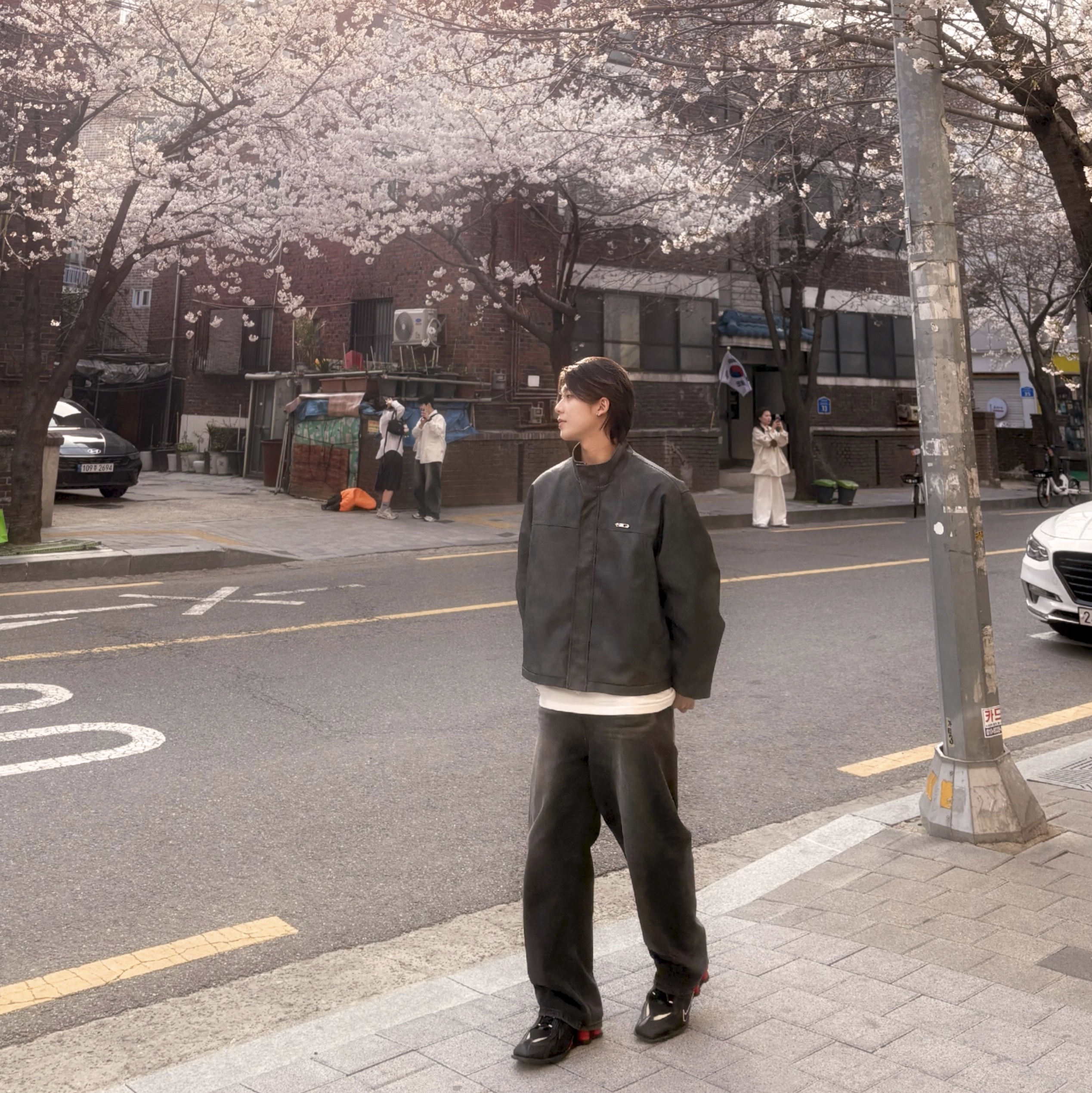 Nike x Martine Rose Shox MR4 Black 착용 스타일