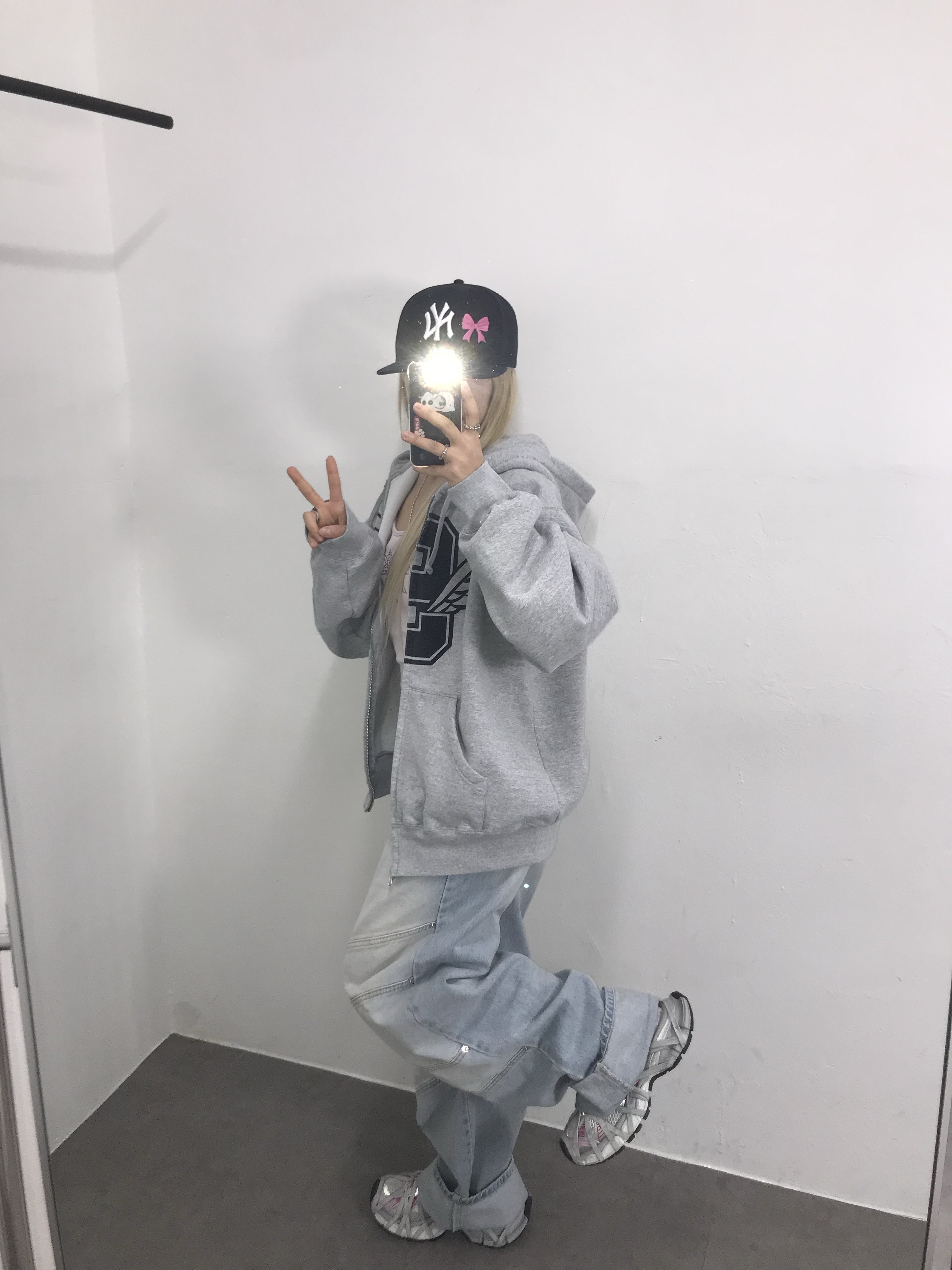 Supreme Wings Zip Up Hooded Sweatshirt Heather Grey - 25SS 착용 스타일