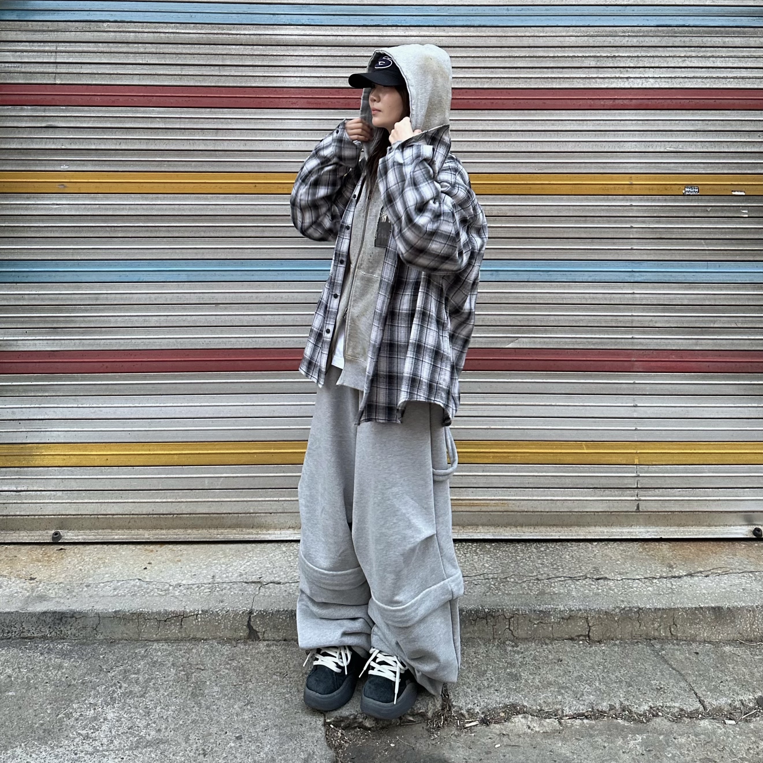 Undermycar Mu.75 Anti Fxxking Logo Play Basic Long Sleeve Flannel Shirts Burgundy Black, Stussy Chenille S Low Pro Cap Black 착용 스타일 - 4