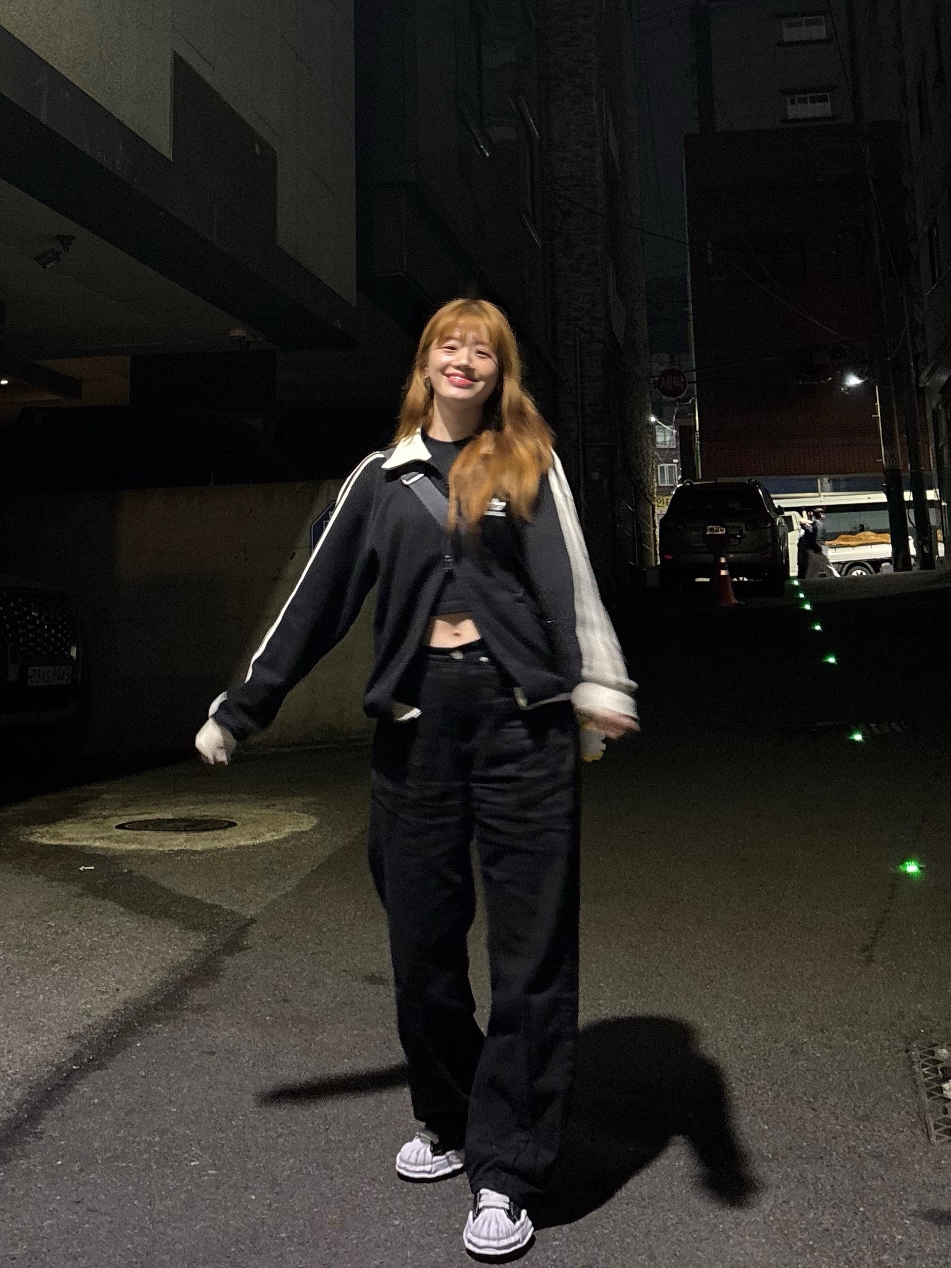 메종 미하라 야스히로 블레이키 OG 솔 캔버스 로우탑 스니커즈 블랙 화이트, 아디다스 와플 베켄바우어 트랙탑 블랙 - KR 사이즈 착용 스타일 - 4