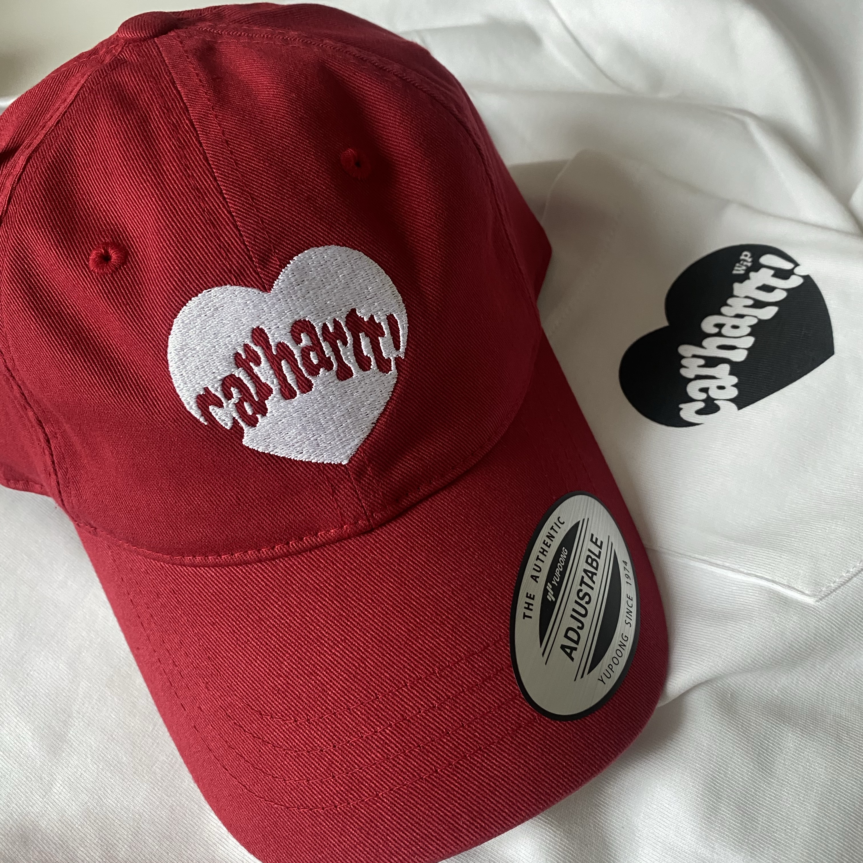 Carhartt WIP Amour Cap Tuscany White, Carhartt WIP S/S Amour Pocket T-Shirt White Black 착용 스타일