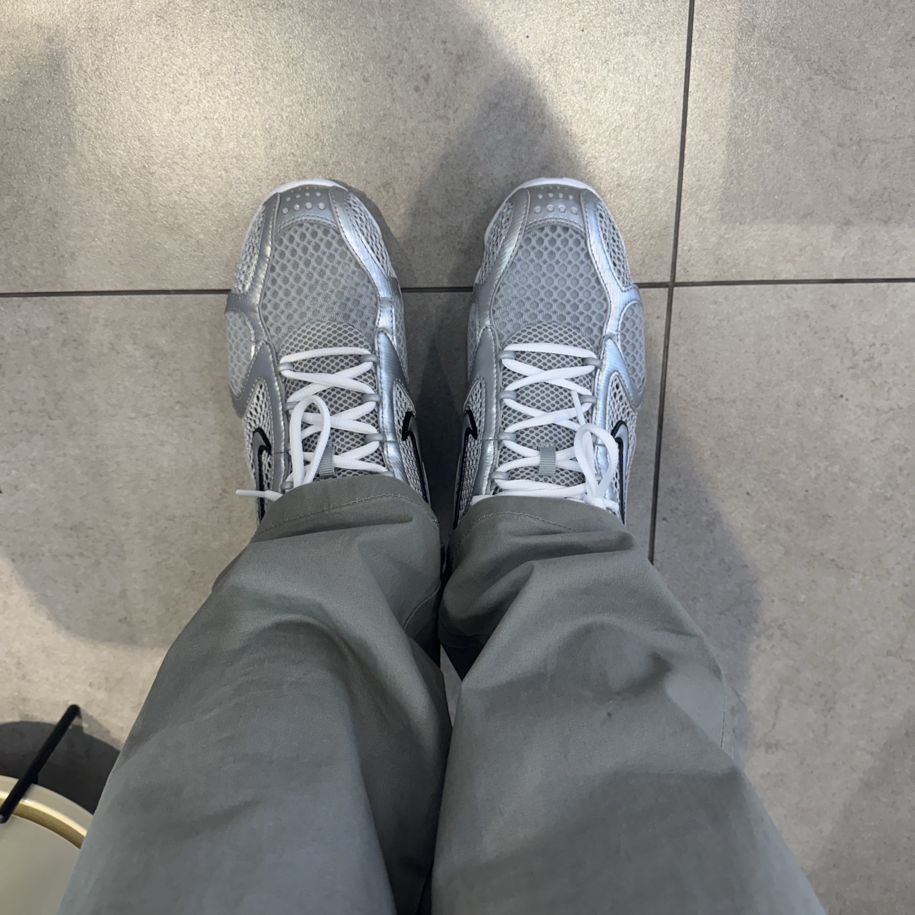 Nike Air Zoom Spiridon Cage 2 Metallic Silver 착용 스타일