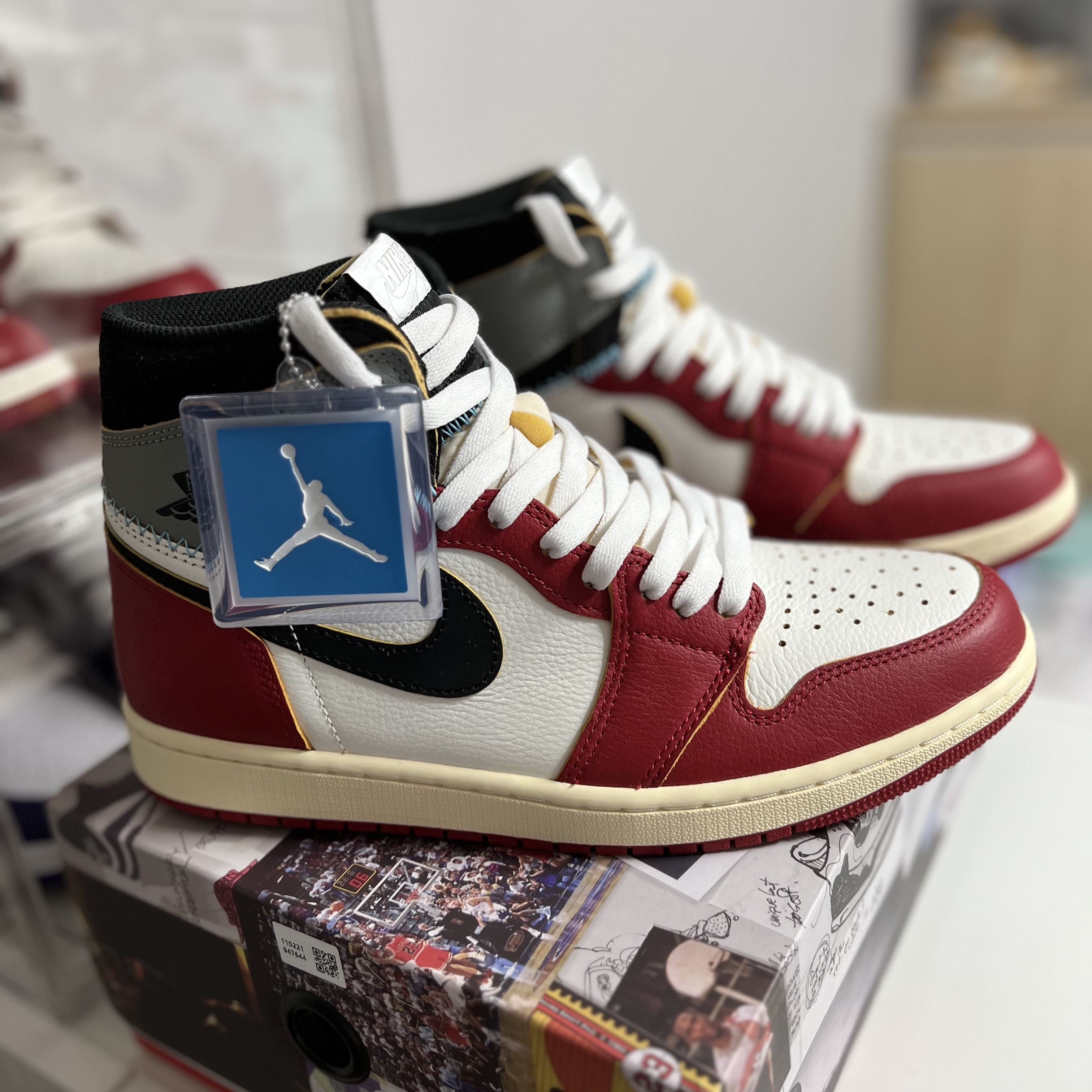 Jordan 1 x Union Retro High OG Chicago Shadow 착용 스타일 - 2
