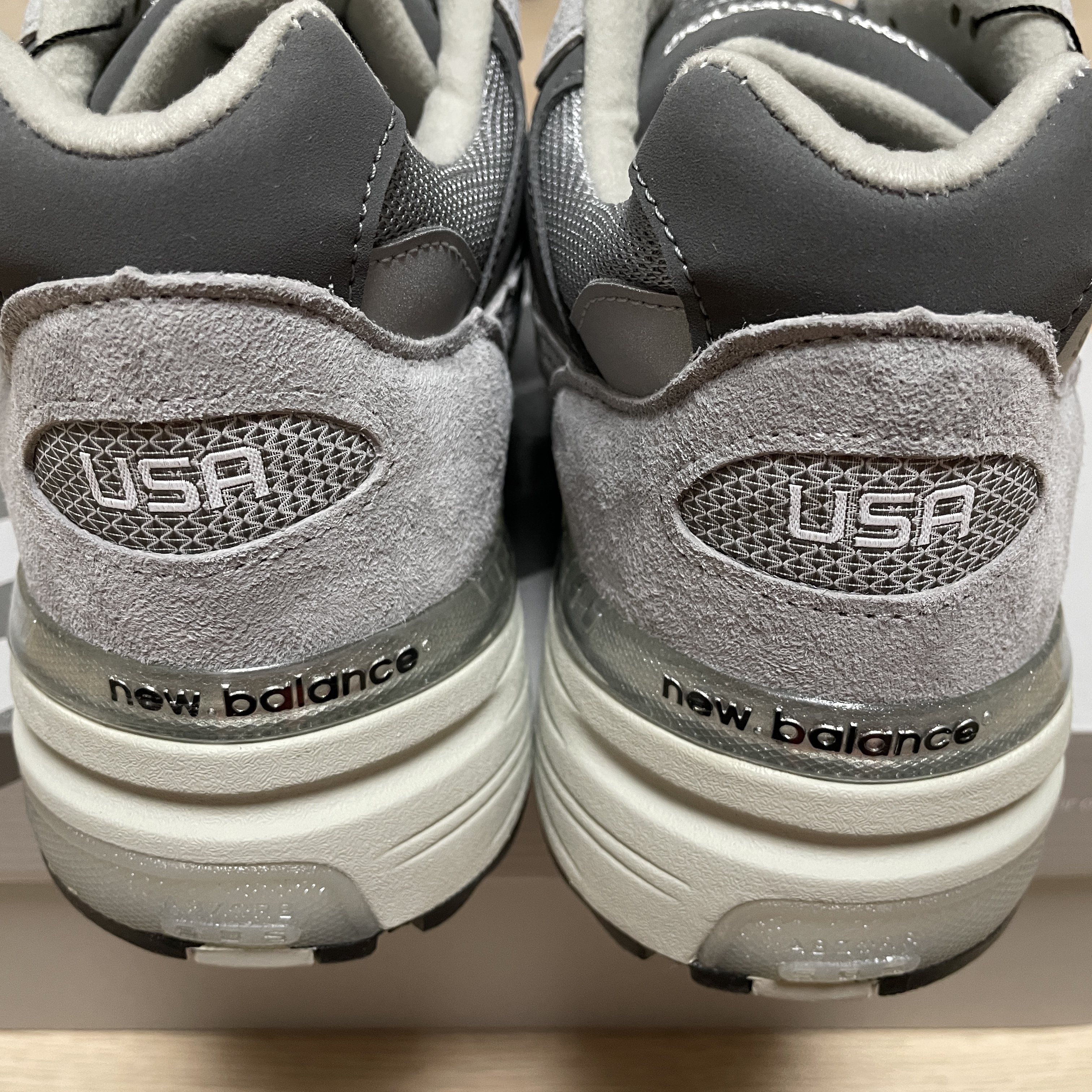 New Balance 992 Made in USA Core Grey Silver Metallic, New Balance 993 Made in USA Grey - D Standard 착용 스타일 - 4