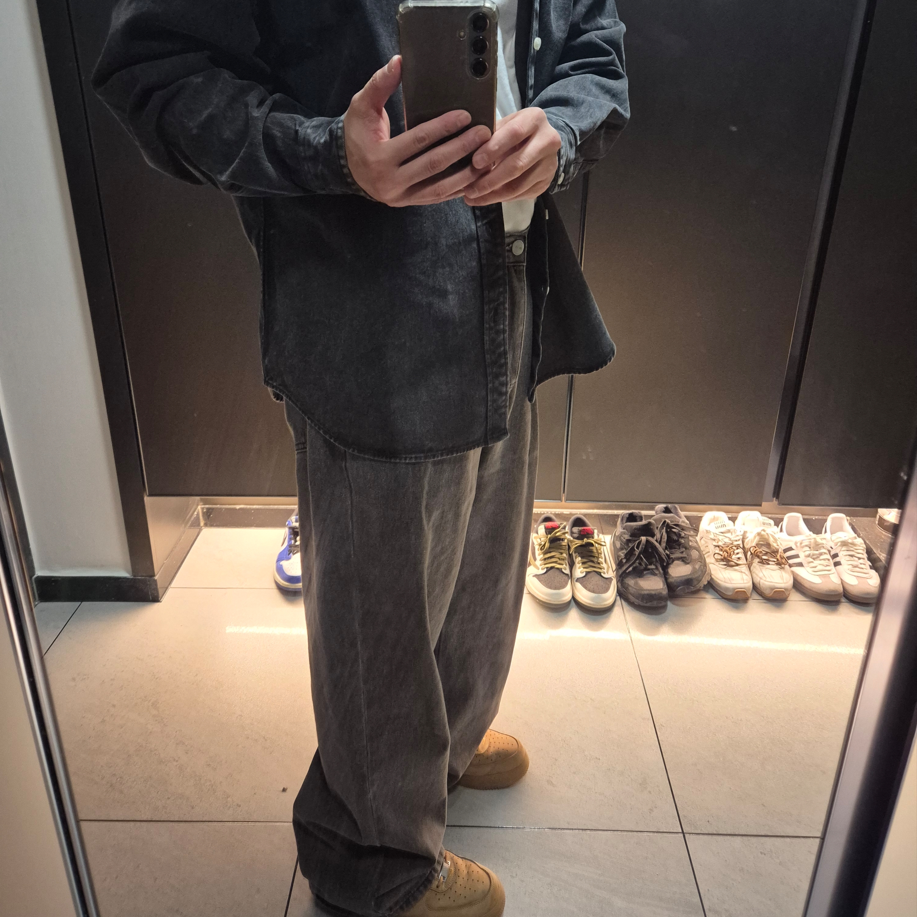 Supreme Small Box Denim Shirt Black - 25SS, Nike x Supreme Air Force 1 Low Flax 착용 스타일 - 5