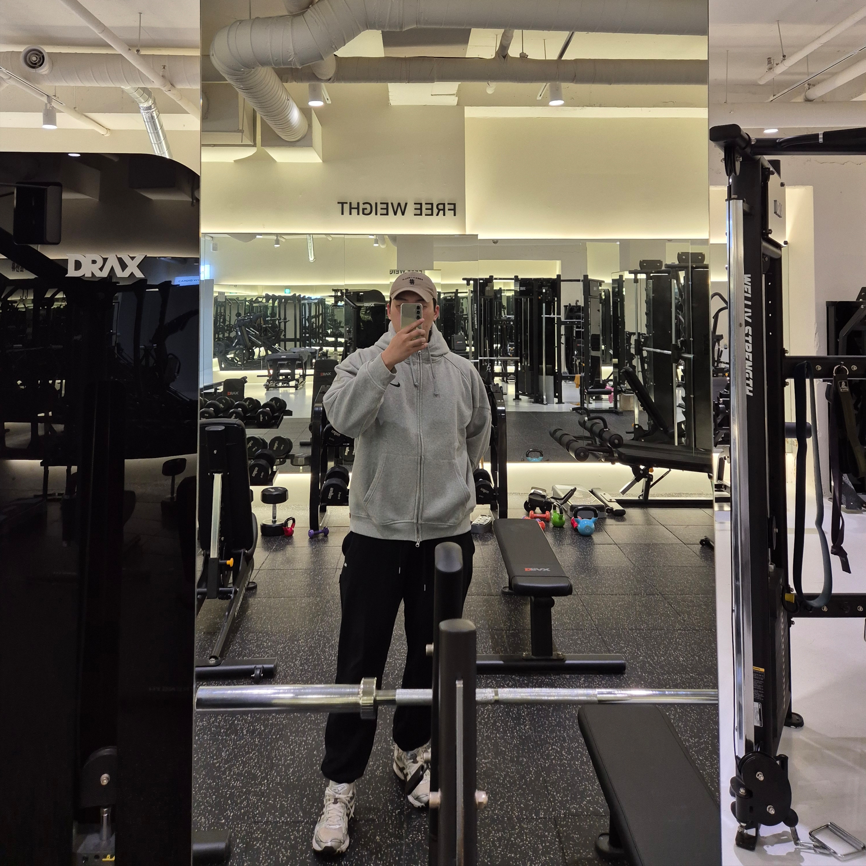 Supreme x Nike Zip Up Hooded Sweatshirt Heather Grey - 25SS 착용 스타일 - 1