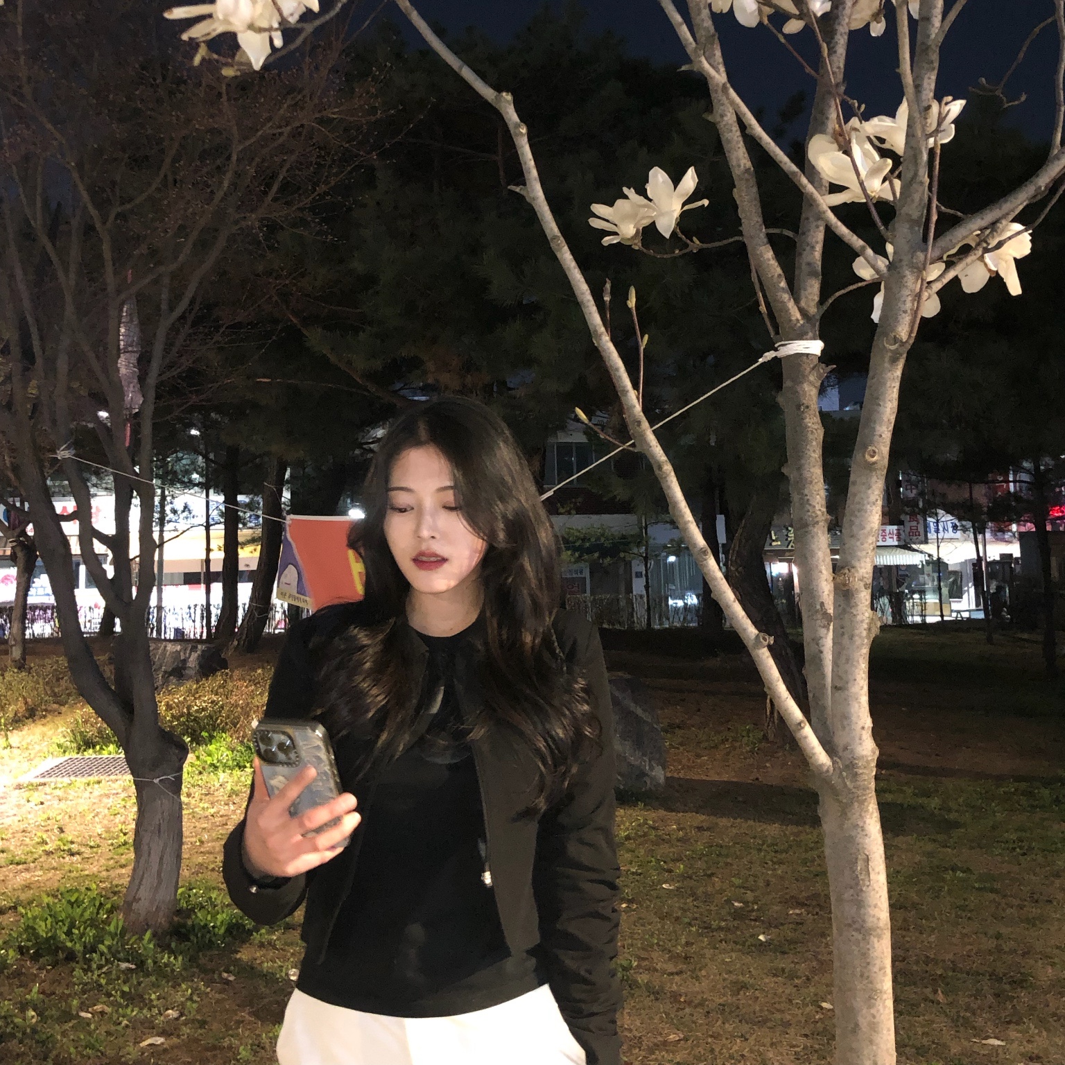 (W) Mischief Uniform Zip Up Jacket Black, [예약 배송][KREAM 단독] Safarispot Women 1/2 Basic Safari LS T-Shirt Black 착용 스타일 - 6