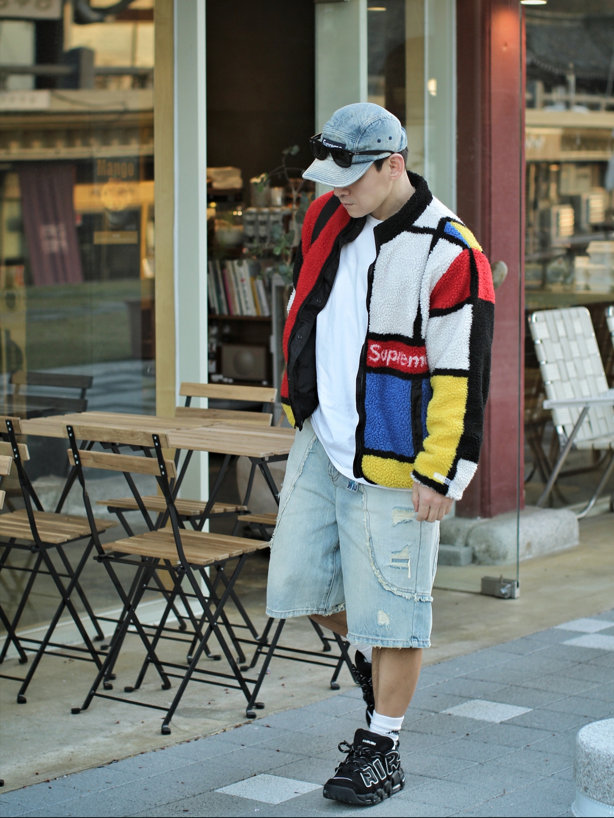 Supreme Washed Chino Twill Camp Cap Dirty Indigo - 24SS, Supreme Reversible Colorblocked Fleece Jacket Red - 20FW 착용 스타일 - 1