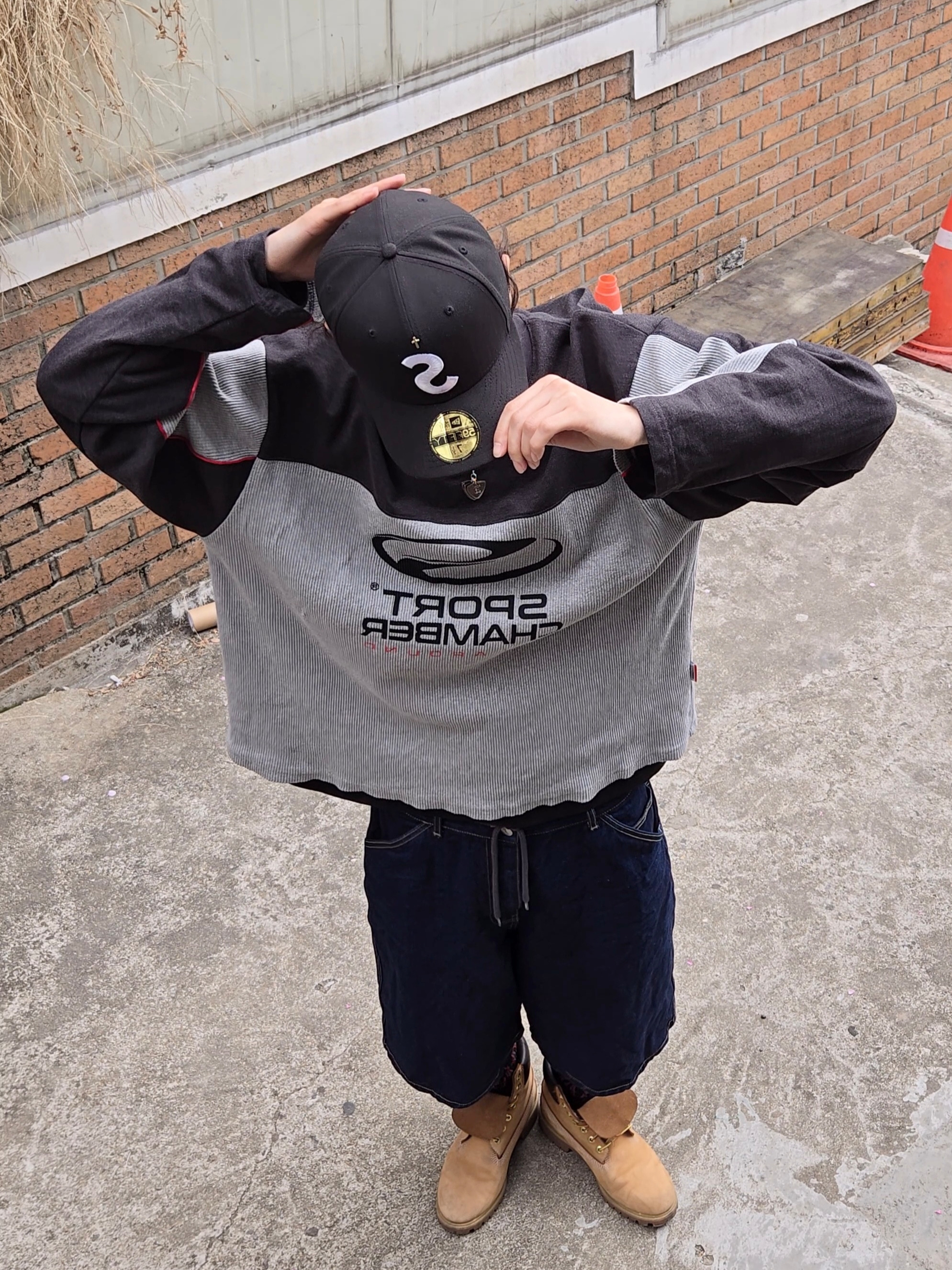 Supreme Gold Cross S Logo New Era Black - 24SS, SPORT CHAMBER SC Block Symbol T-Shirt Charcoal 착용 스타일