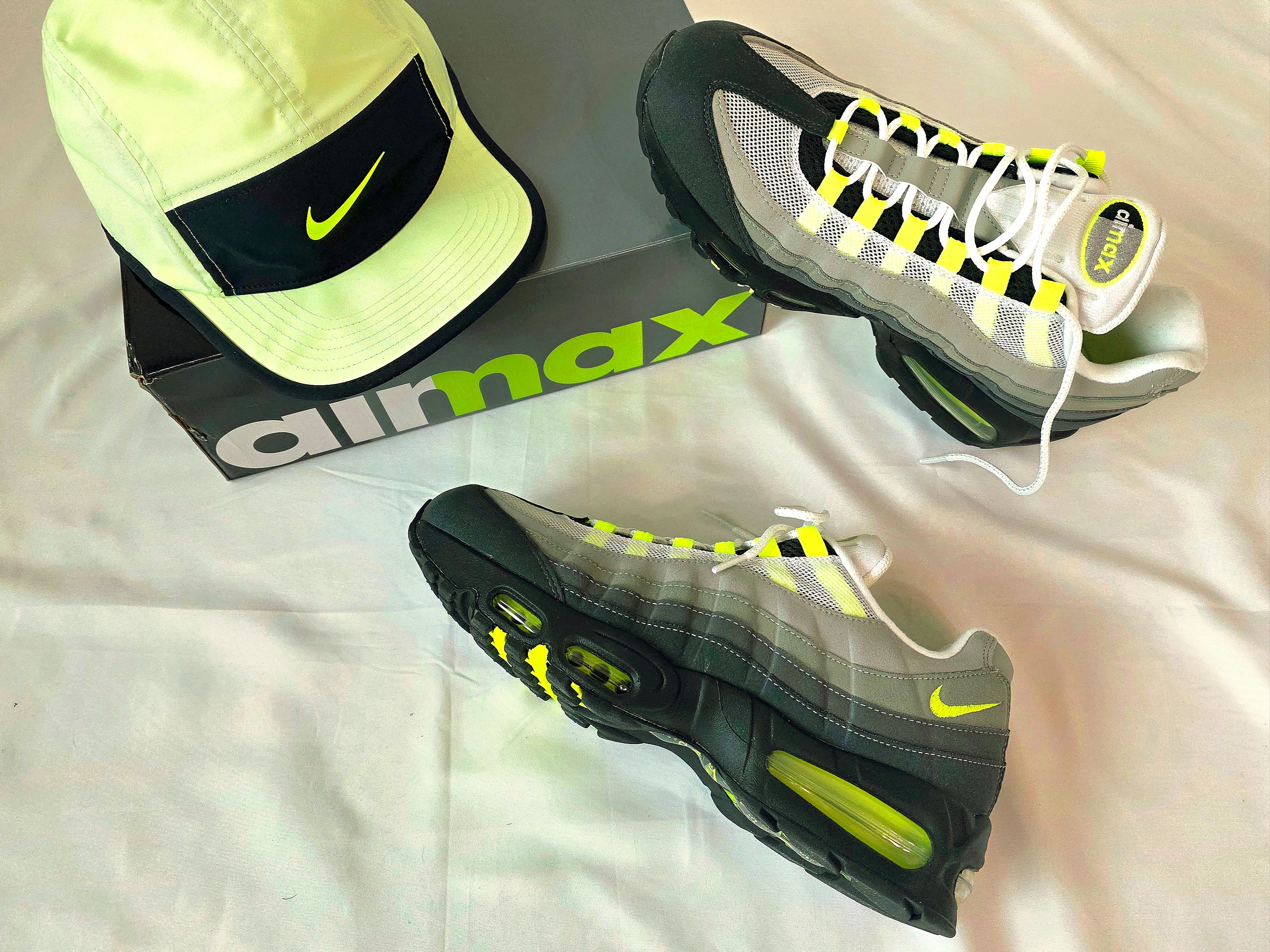 Nike Air Max 95 OG Neon 착용 스타일 - 2