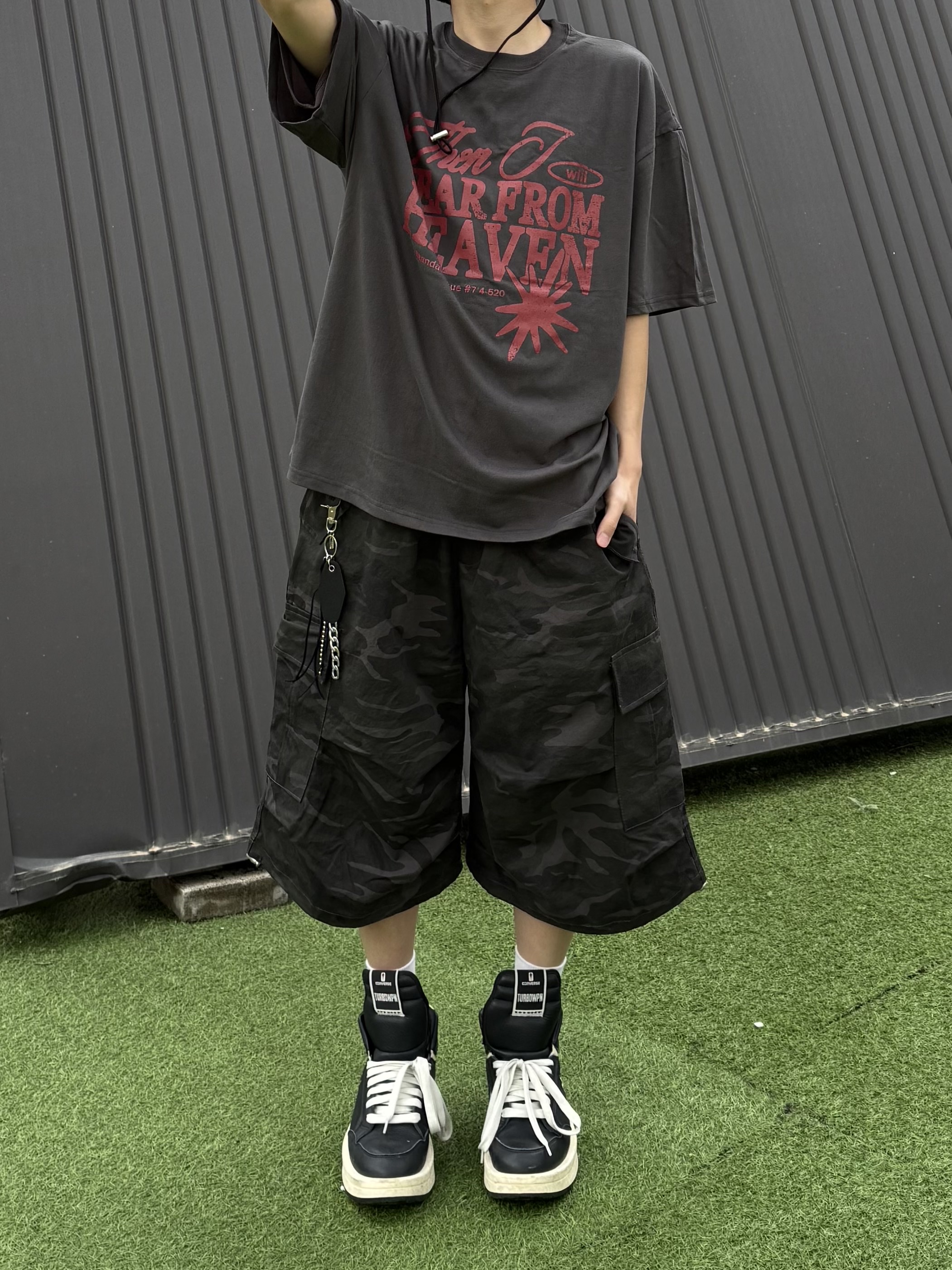 Jacquemus Le Bob Artichaut Bucket Hat Black, Converse x Drkshdw Turbowpn Black Cream 착용 스타일 - 3
