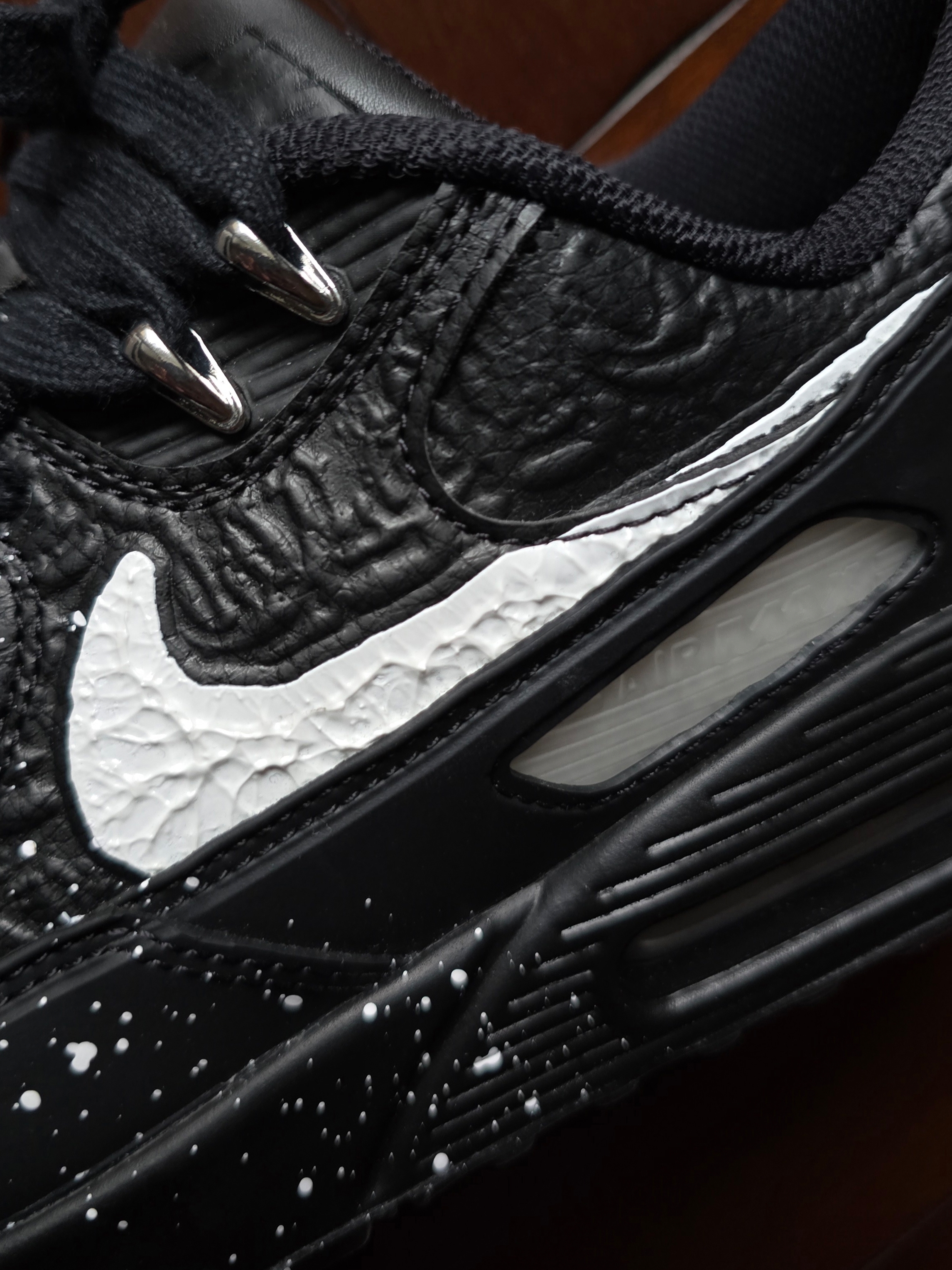 Nike x Slawn Air Max 90 Black, Nike x Supreme Air Max 1 '87 Black White - 25SS 착용 스타일 - 5