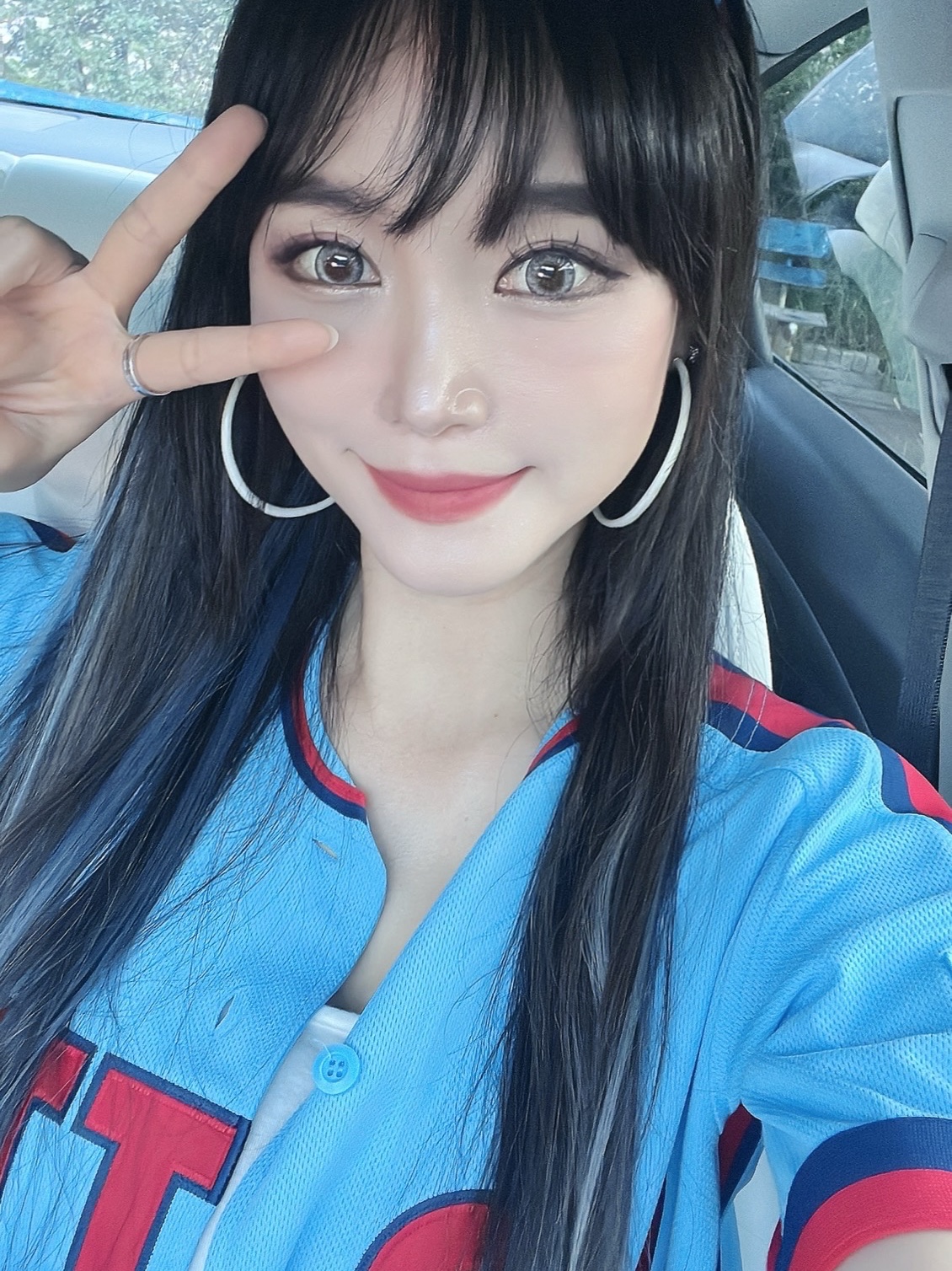휴먼 메이드 아크릴 뱅글 #1 레드, 케이스티파이 x 아이앱 스튜디오 아이폰 화이트 로고 임팩트 케이스 오로라 착용 스타일 - 2