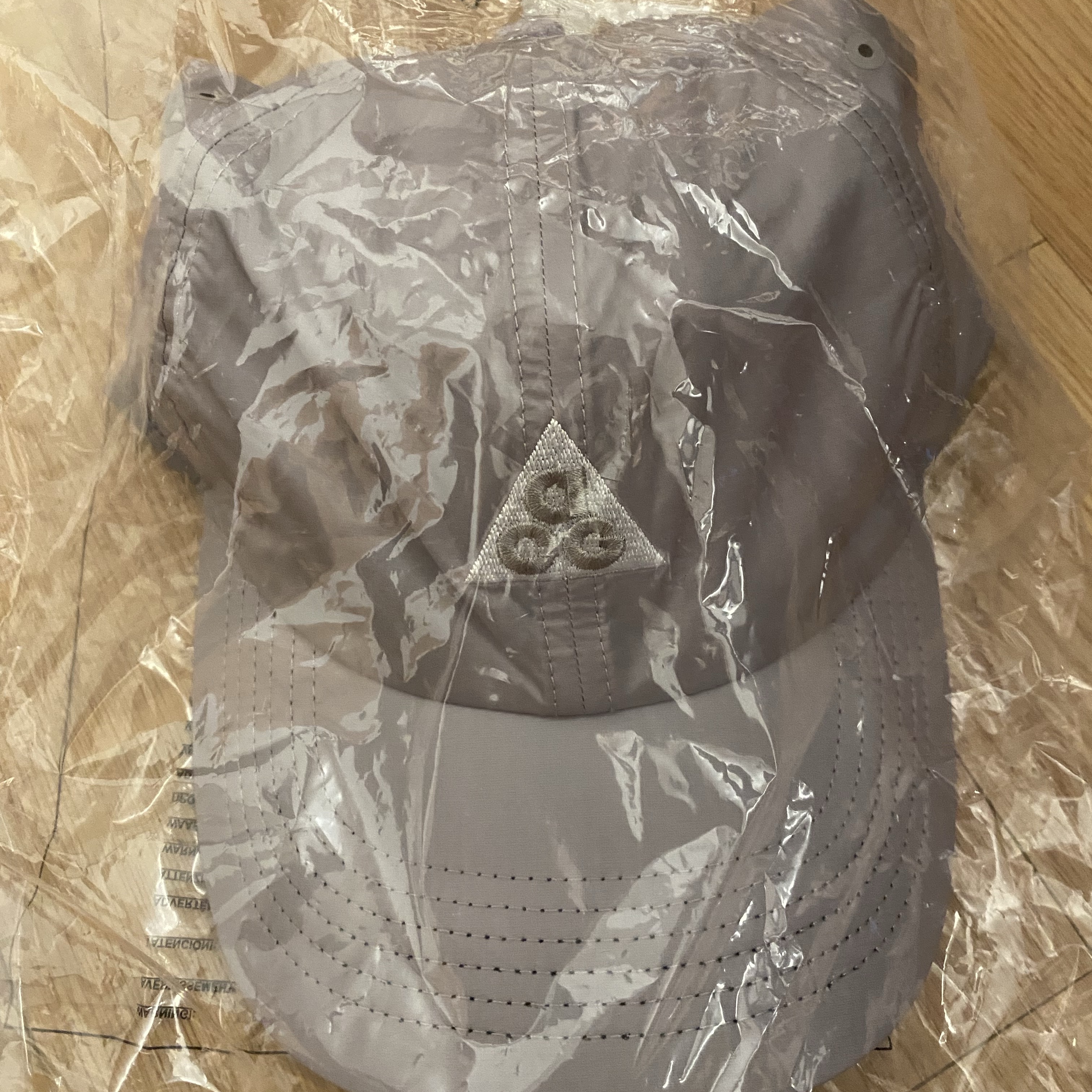 Nike ACG Dri-Fit Club Trail Cap College Grey 착용 스타일