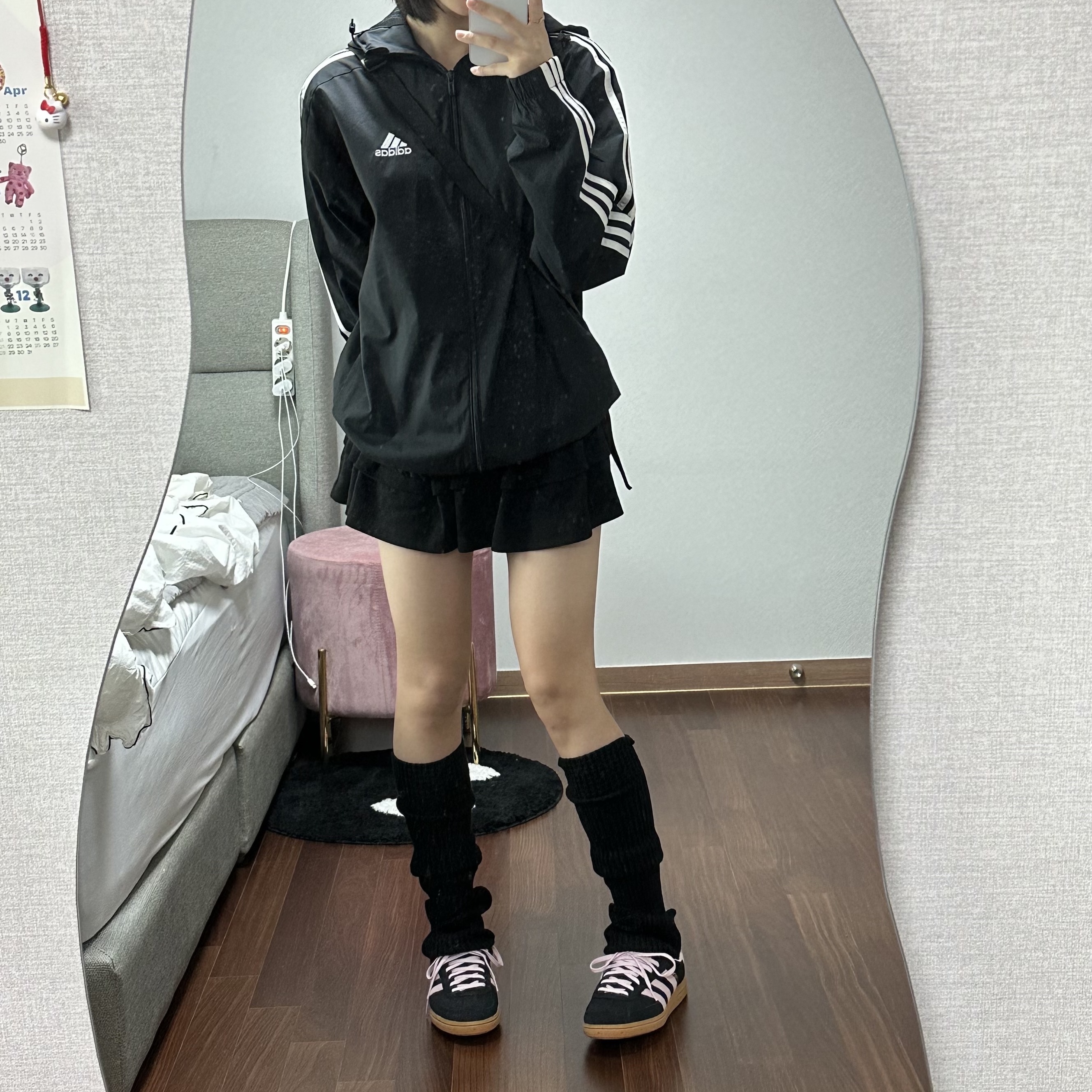 (W) 아디다스 스페지알 핸드볼 코어 블랙 클리어 핑크, 아디다스 에센셜 3S 우븐 윈드브레이커 자켓 블랙 - KR 사이즈 착용 스타일 - 1