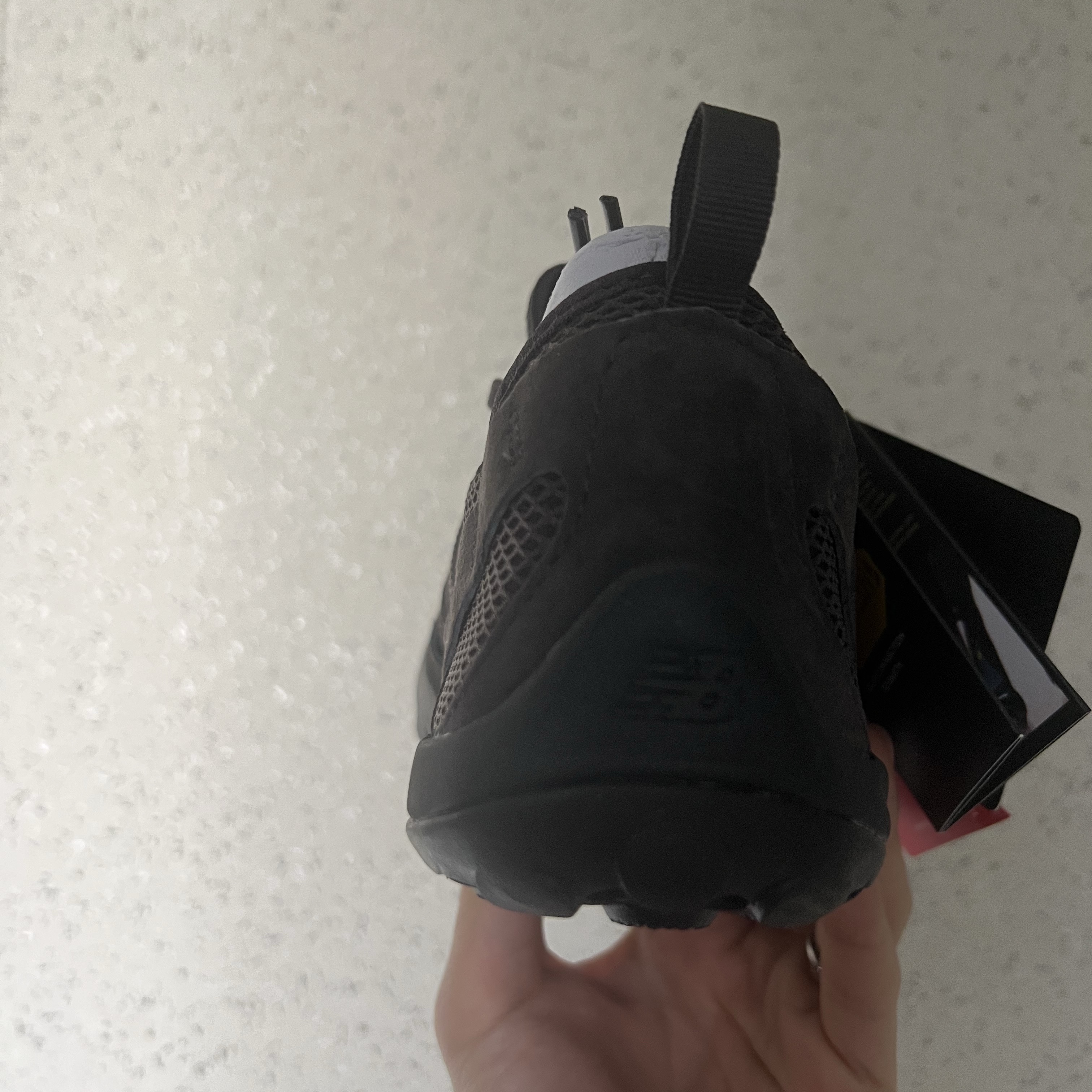 New Balance Minimus MT10O Black Castlerock 착용 스타일 - 4