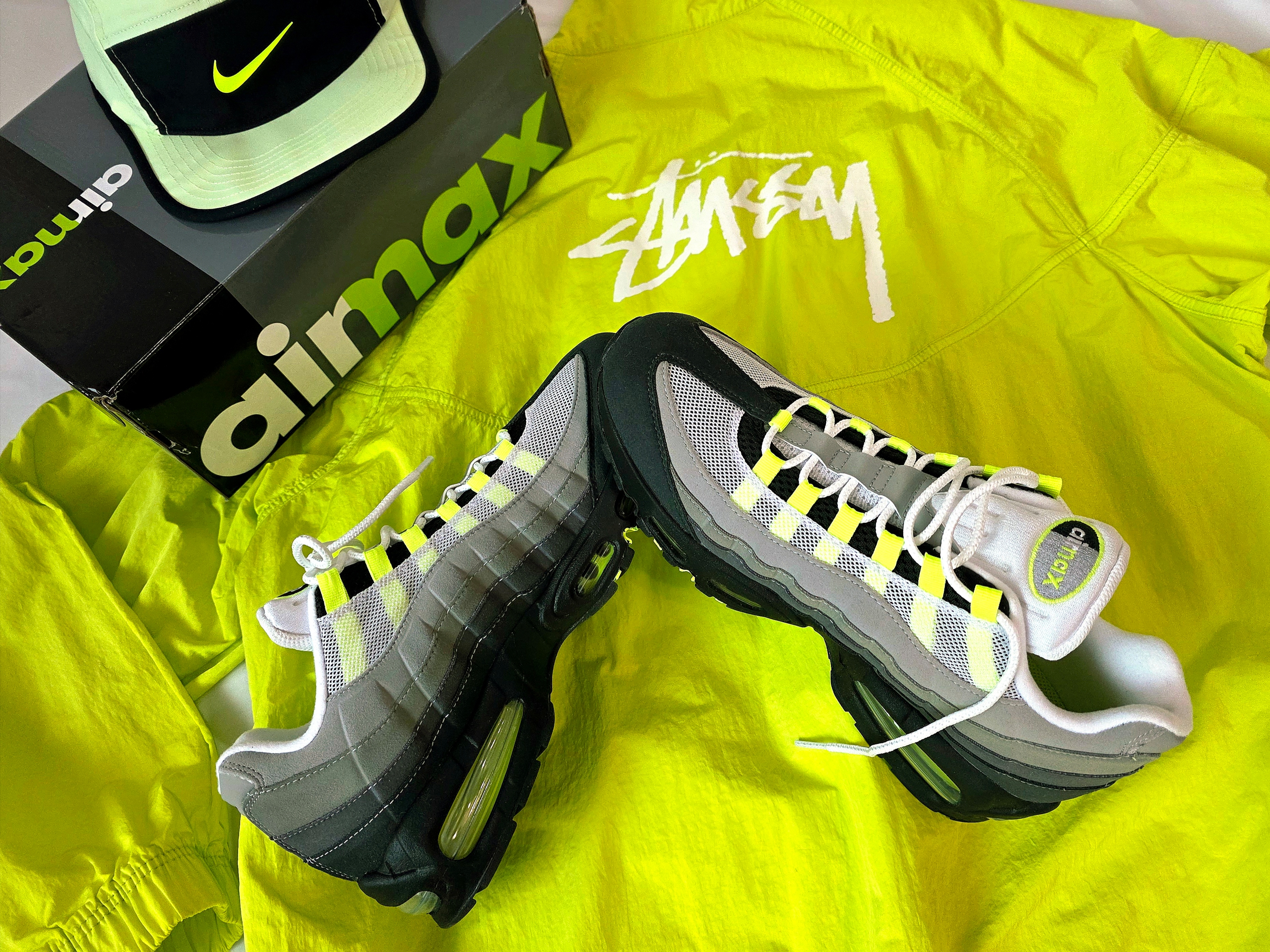 Nike Air Max 95 OG Neon 착용 스타일 - 1