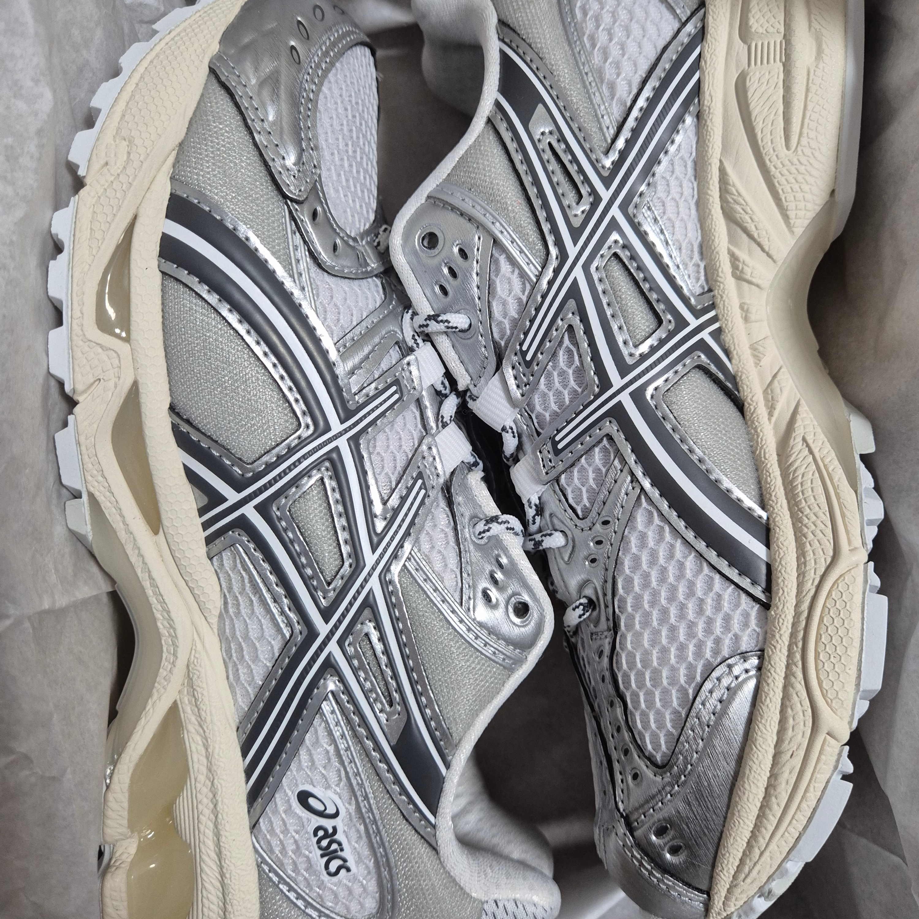 Asics Gel-Nimbus 10.1 White Glacier Grey - Korea Exclusive 착용 스타일 - 3