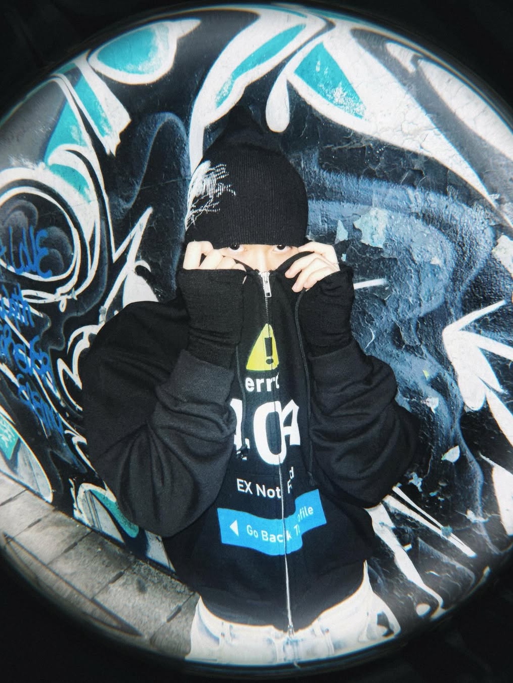 그레일즈 에러 404 집 후디 블랙 착용 스타일 - 3