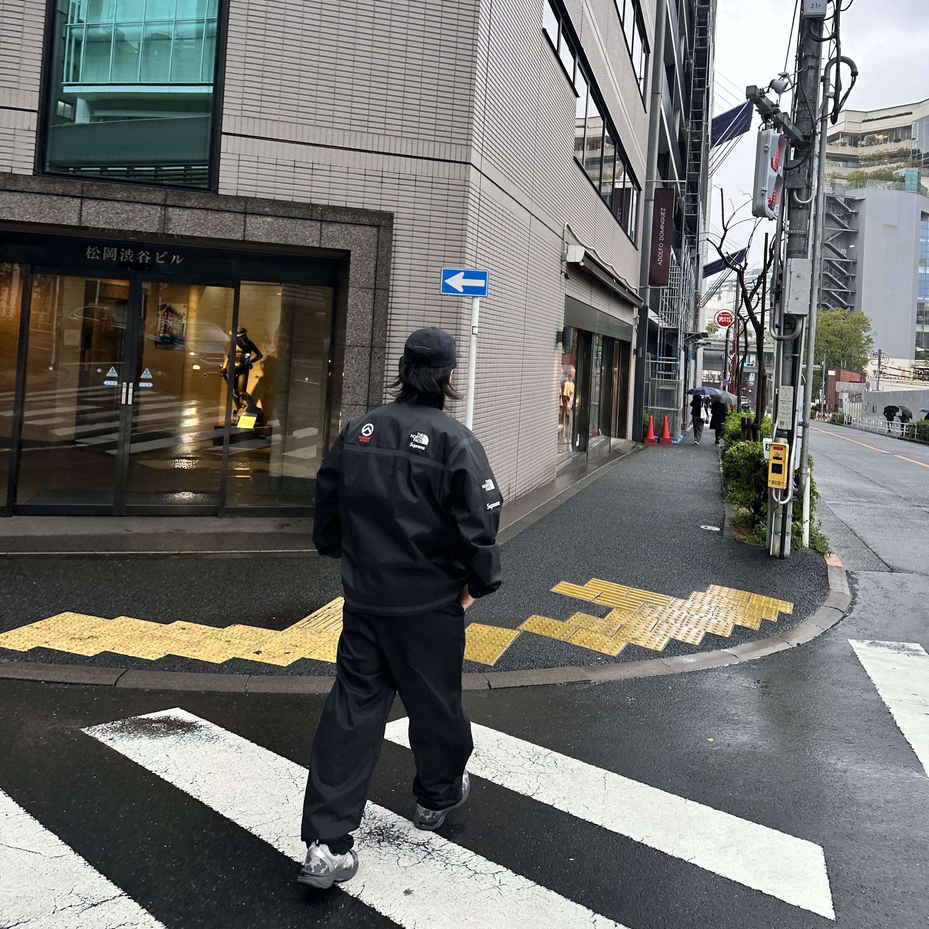 Supreme x The North Face Summit Series Outer Tape Seam Coaches Jacket Black - 21SS, Salomon x MM6 Maison Margiela Cap Deep Black 착용 스타일 - 2