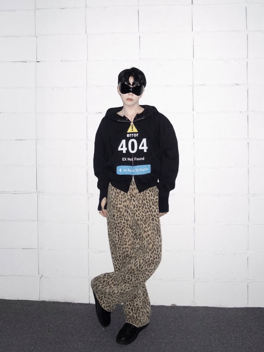 그레일즈 에러 404 집 후디 블랙 착용 스타일 - 1
