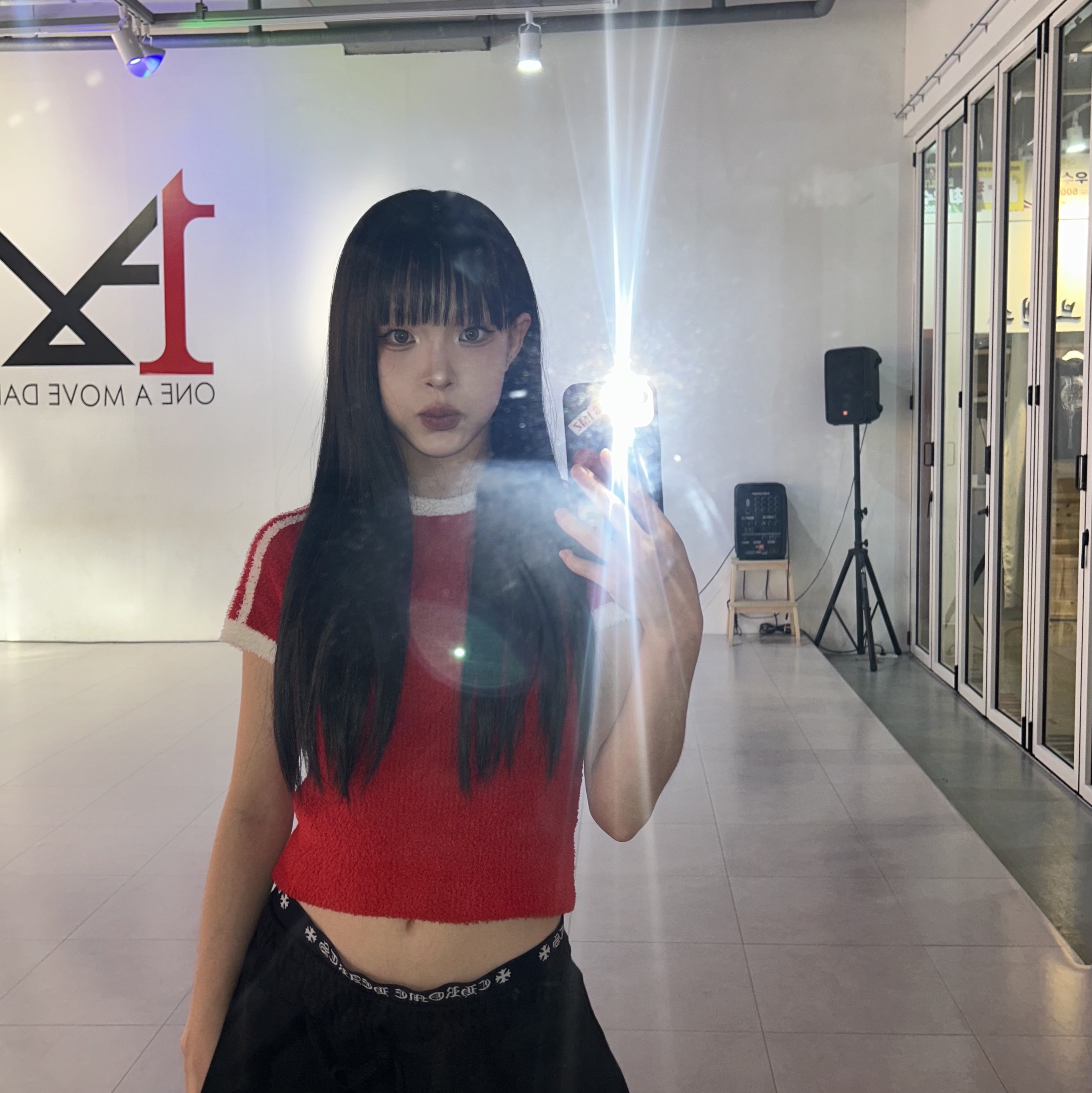 (W) 나이키 샥스 R4 블랙, 크롬하츠 복서 브리프 블랙 착용 스타일 - 6