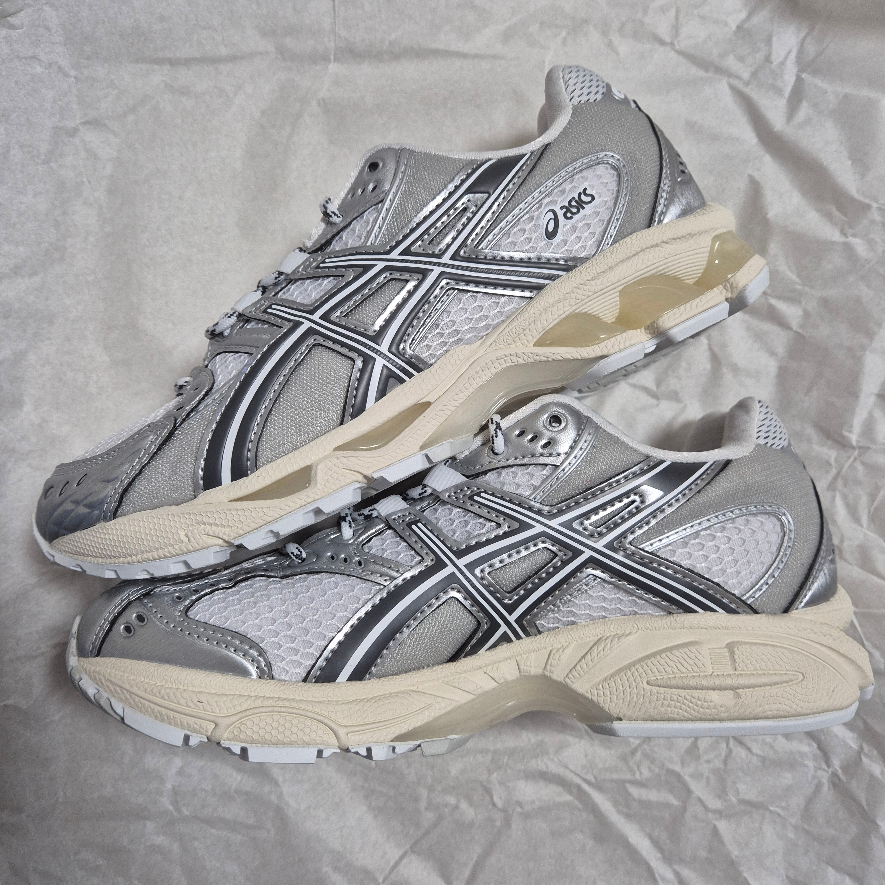 Asics Gel-Nimbus 10.1 White Glacier Grey - Korea Exclusive 착용 스타일 - 2