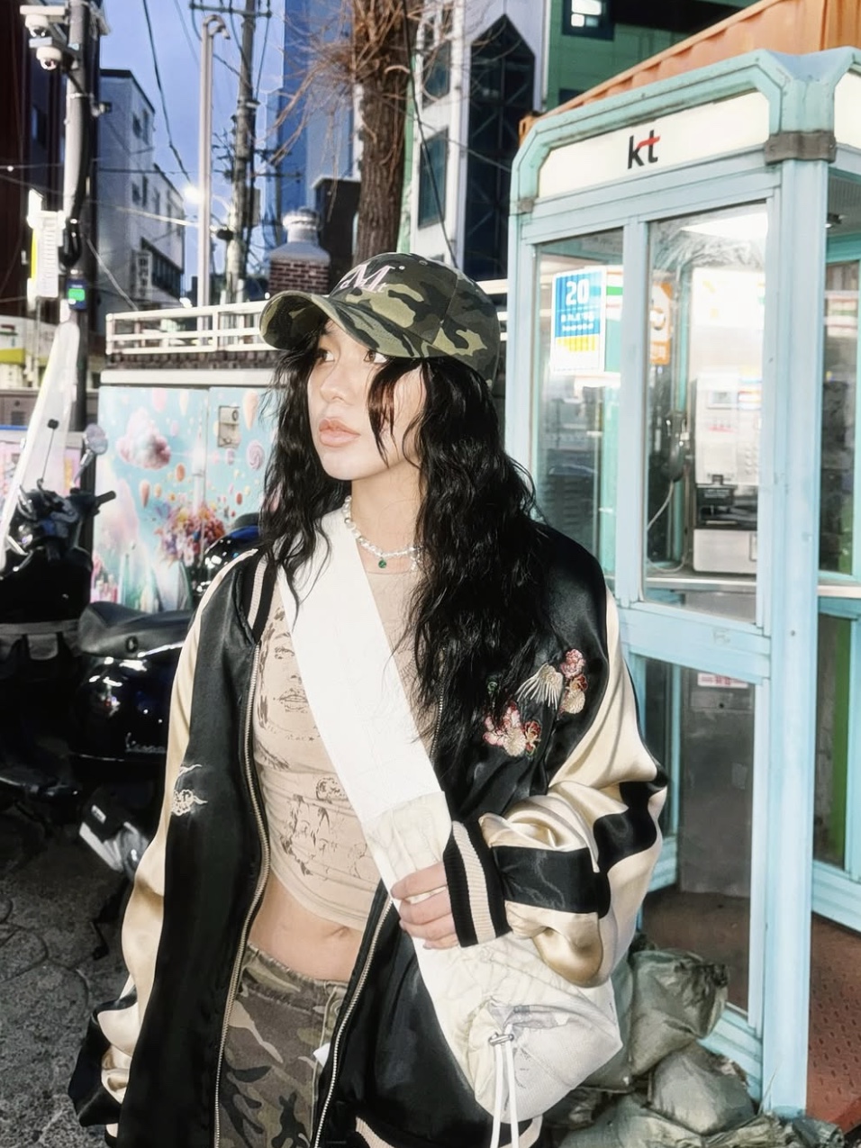 Mucent Signature Camo Ballcap Khaki-Baby Pink 착용 스타일 - 2