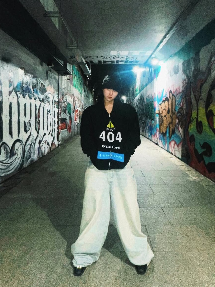 그레일즈 에러 404 집 후디 블랙 착용 스타일 - 1