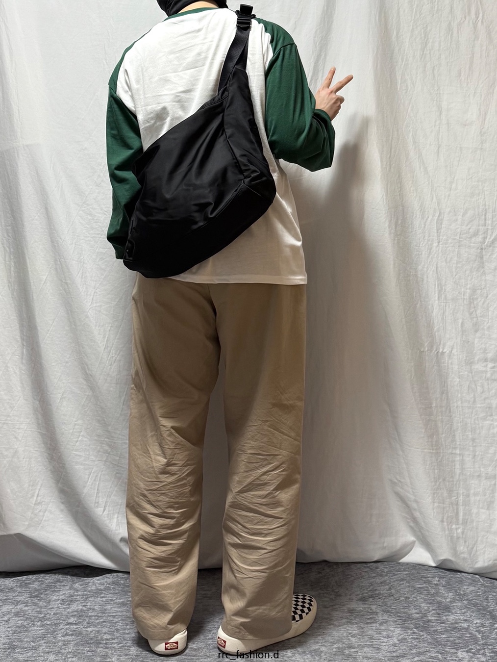 Vans Checkerboard Comfycush One Black 착용 스타일 - 2