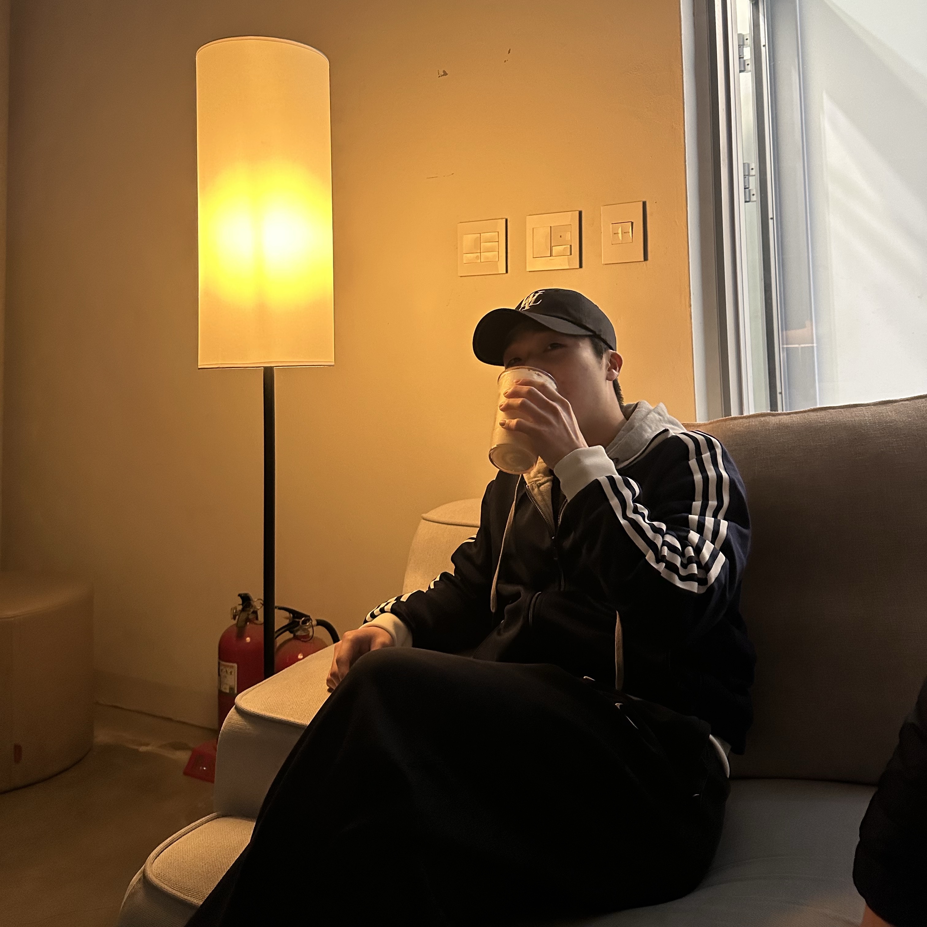 Adidas Adicolor Classic Beckenbauer Track Top Night Indigo - KR Sizing, Nike NSW Swoosh Open Hem Fleece Pants Black - Asia 착용 스타일