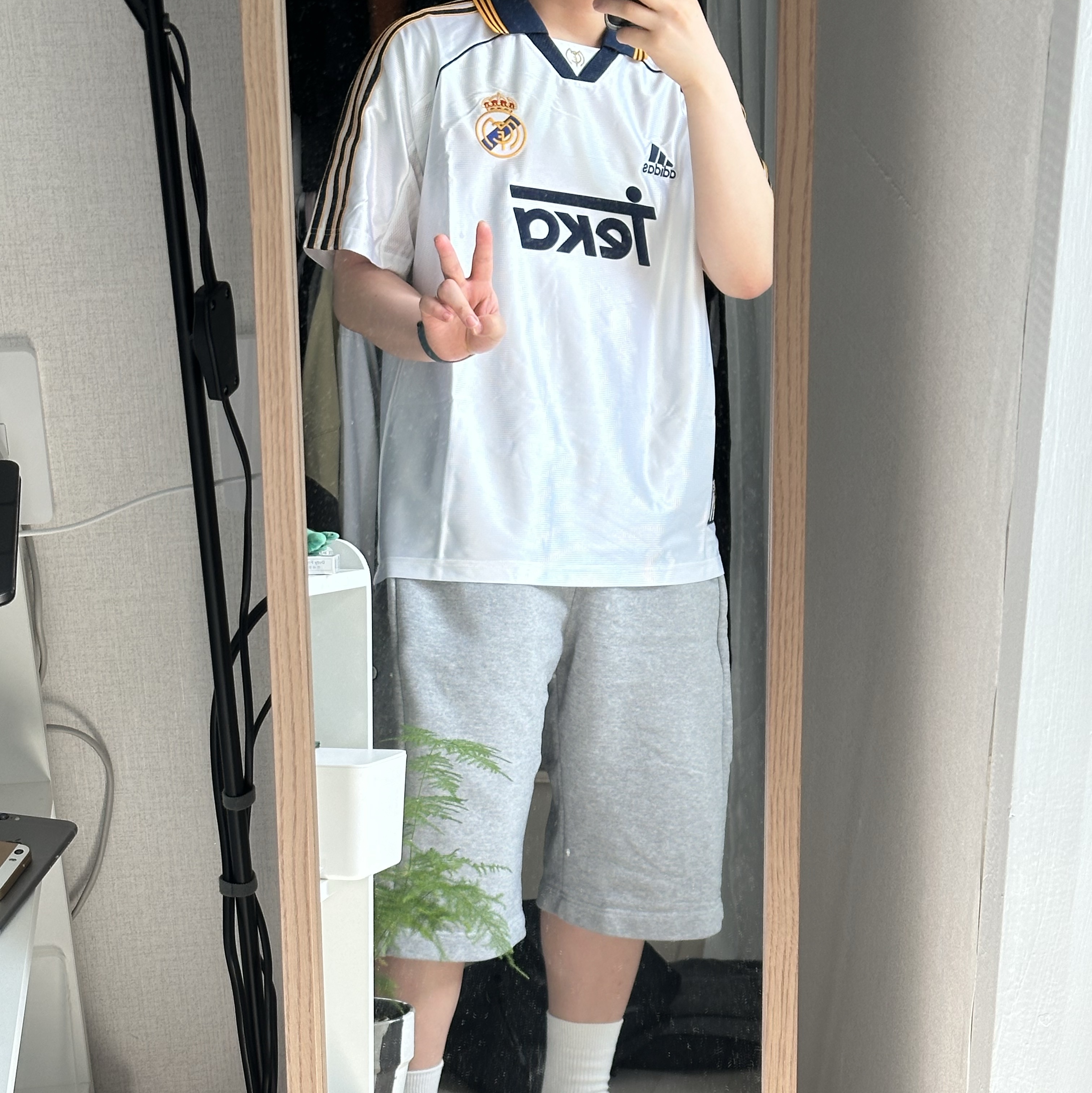 Adidas Real Madrid 99/00 Home Jersey White - KR Sizing (Non Marking Ver.) 착용 스타일