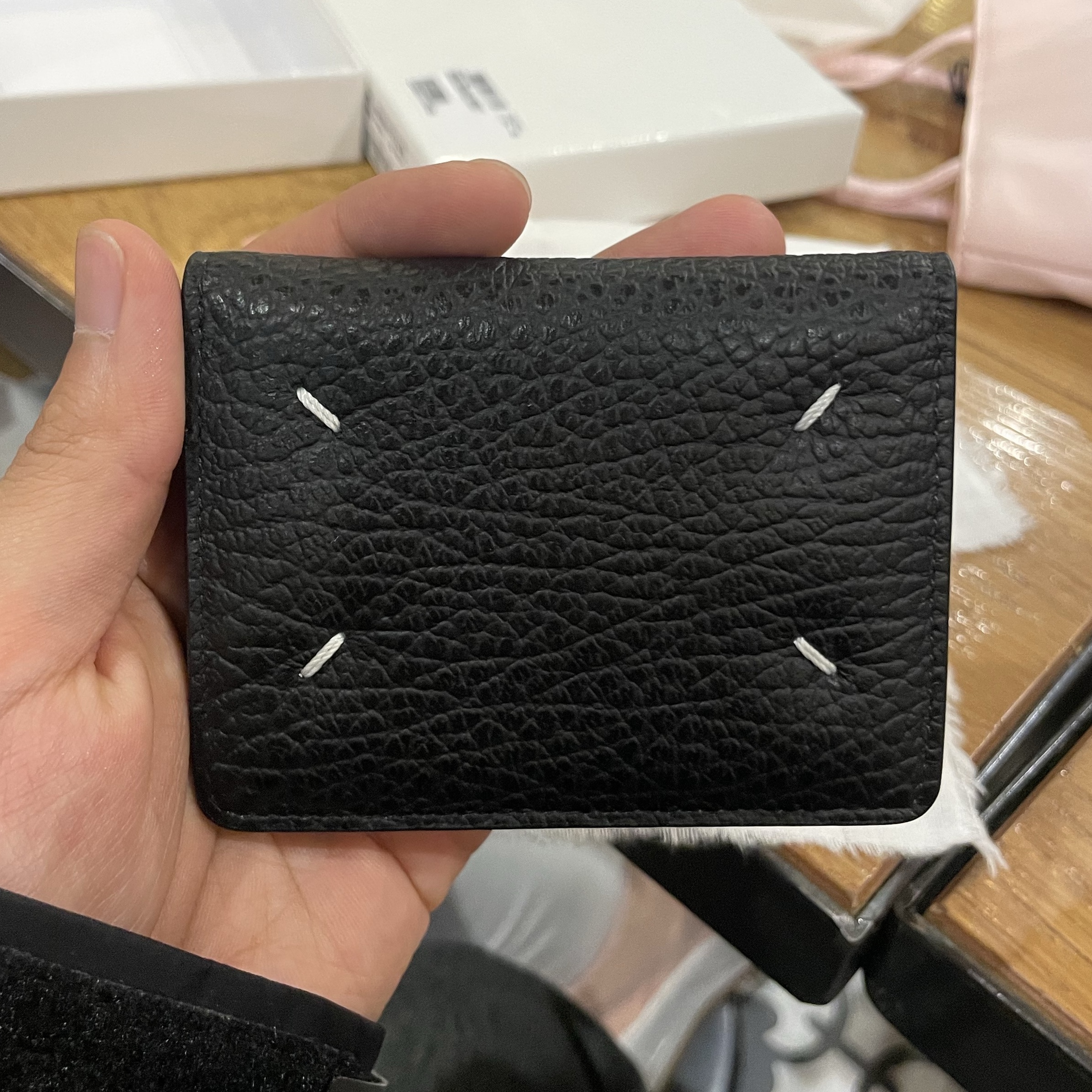 Maison Margiela Keyring Wallet Black 착용 스타일