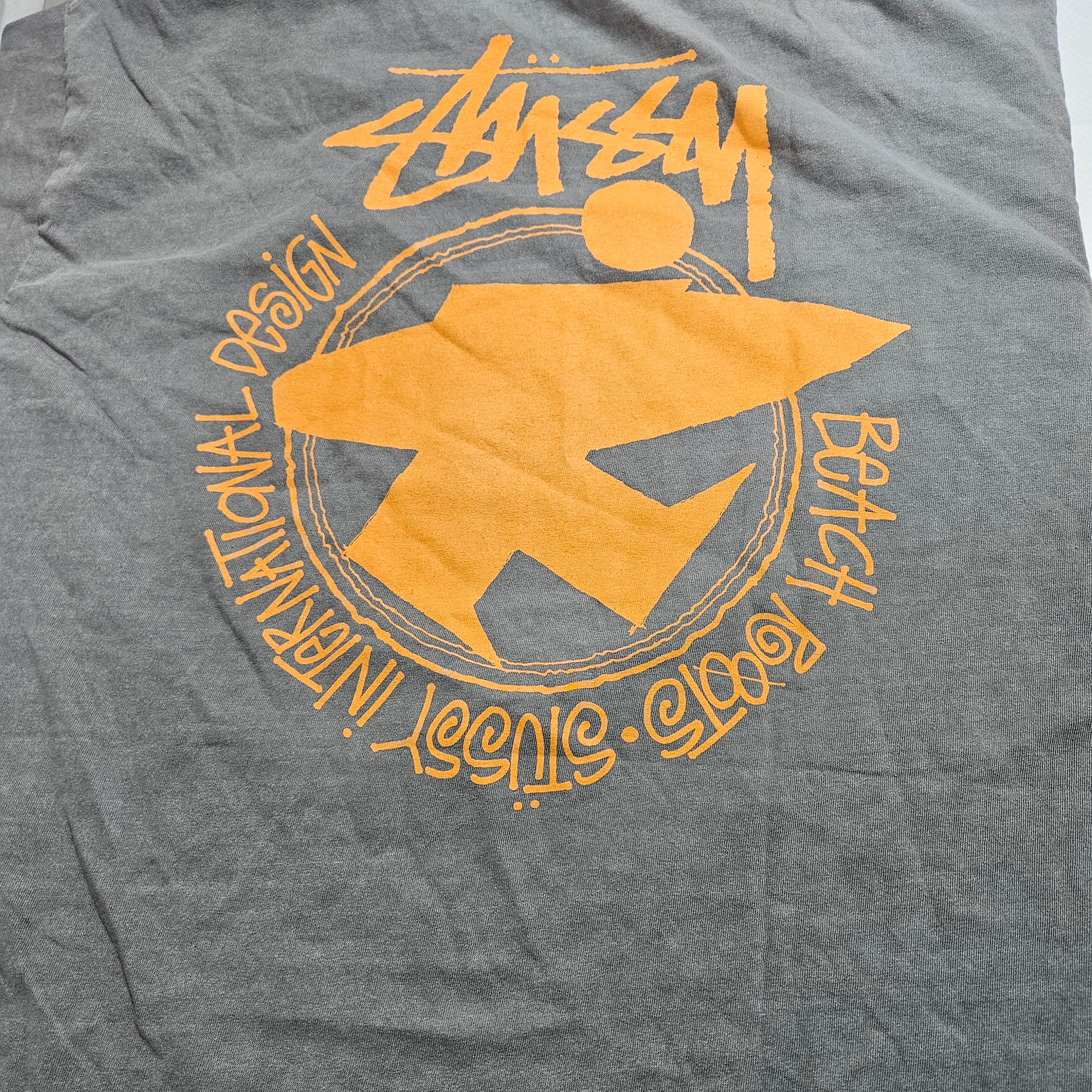 Stussy Beach Roots T-Shirt Grey 착용 스타일 - 1