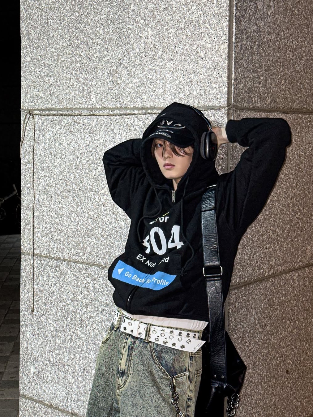 그레일즈 에러 404 집 후디 블랙 착용 스타일 - 3