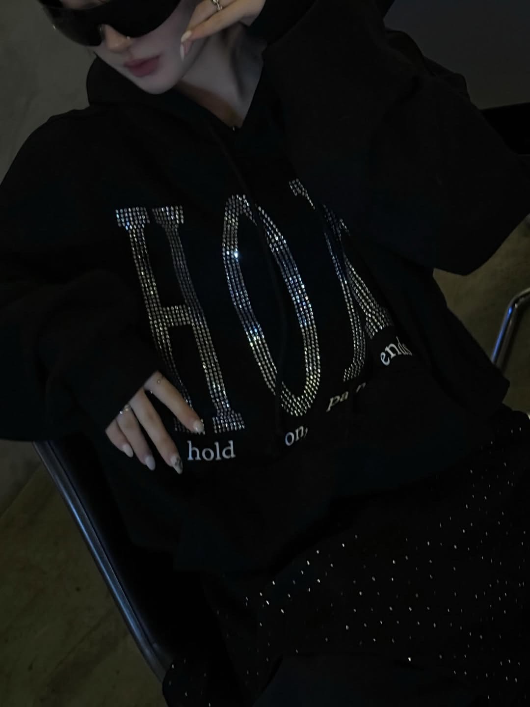 GRAILZ Pain Ends Hoodie Black 착용 스타일 - 4
