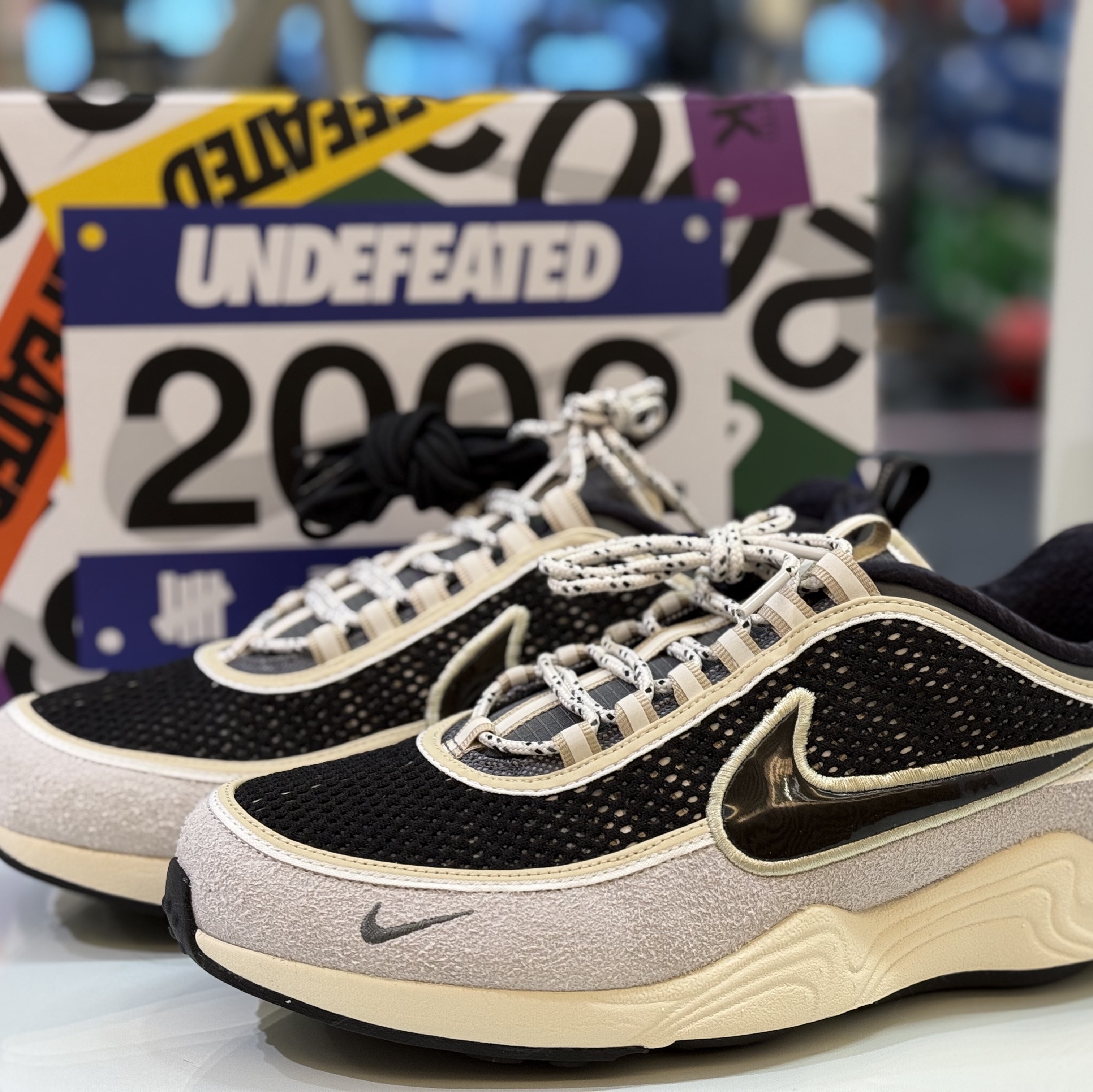Nike x Undefeated Air Zoom Spiridon Phantom Black 착용 스타일