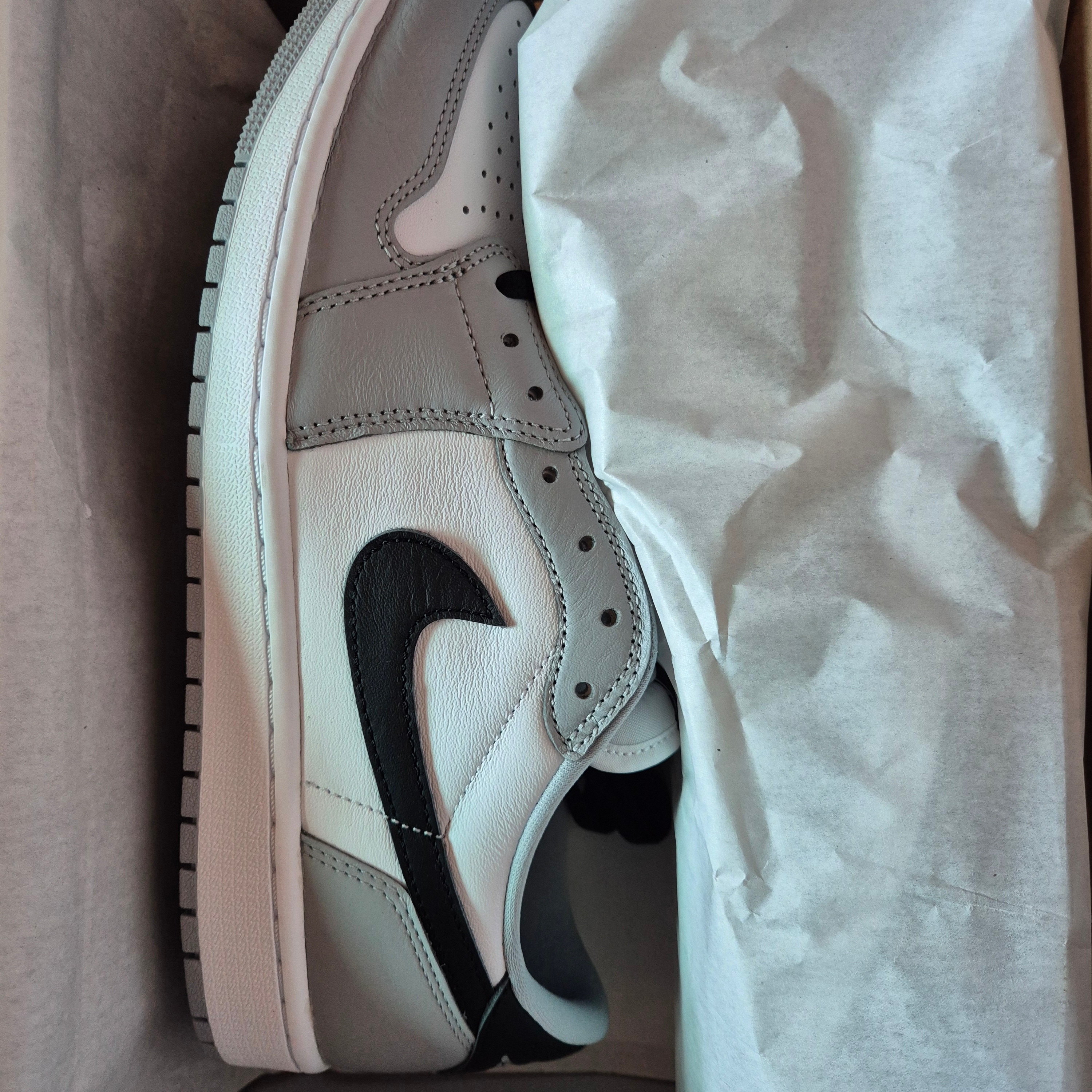 Jordan 1 Retro Low OG Wolf Grey and White 착용 스타일