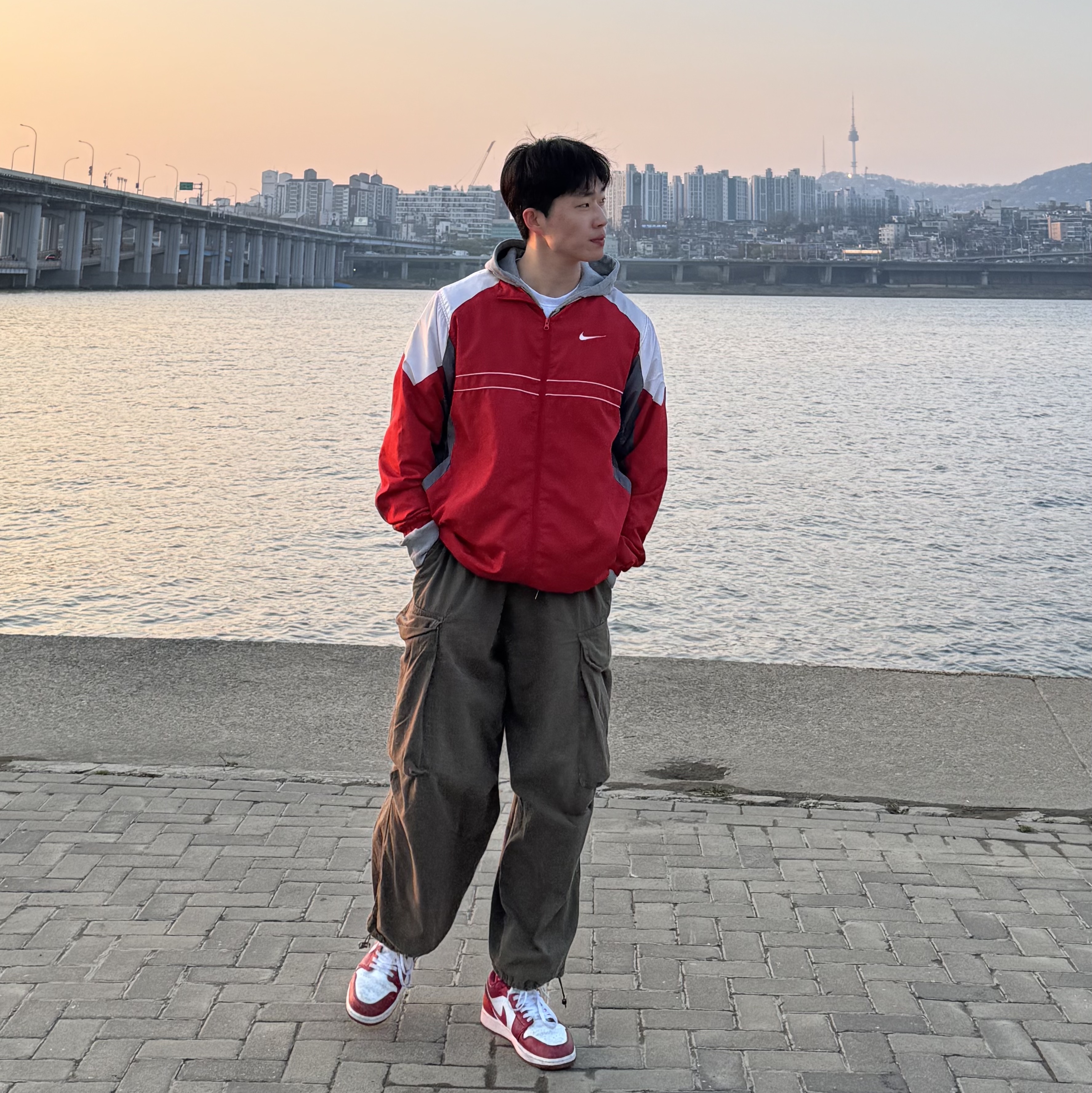 조던 1 로우 카디널 레드 착용 스타일