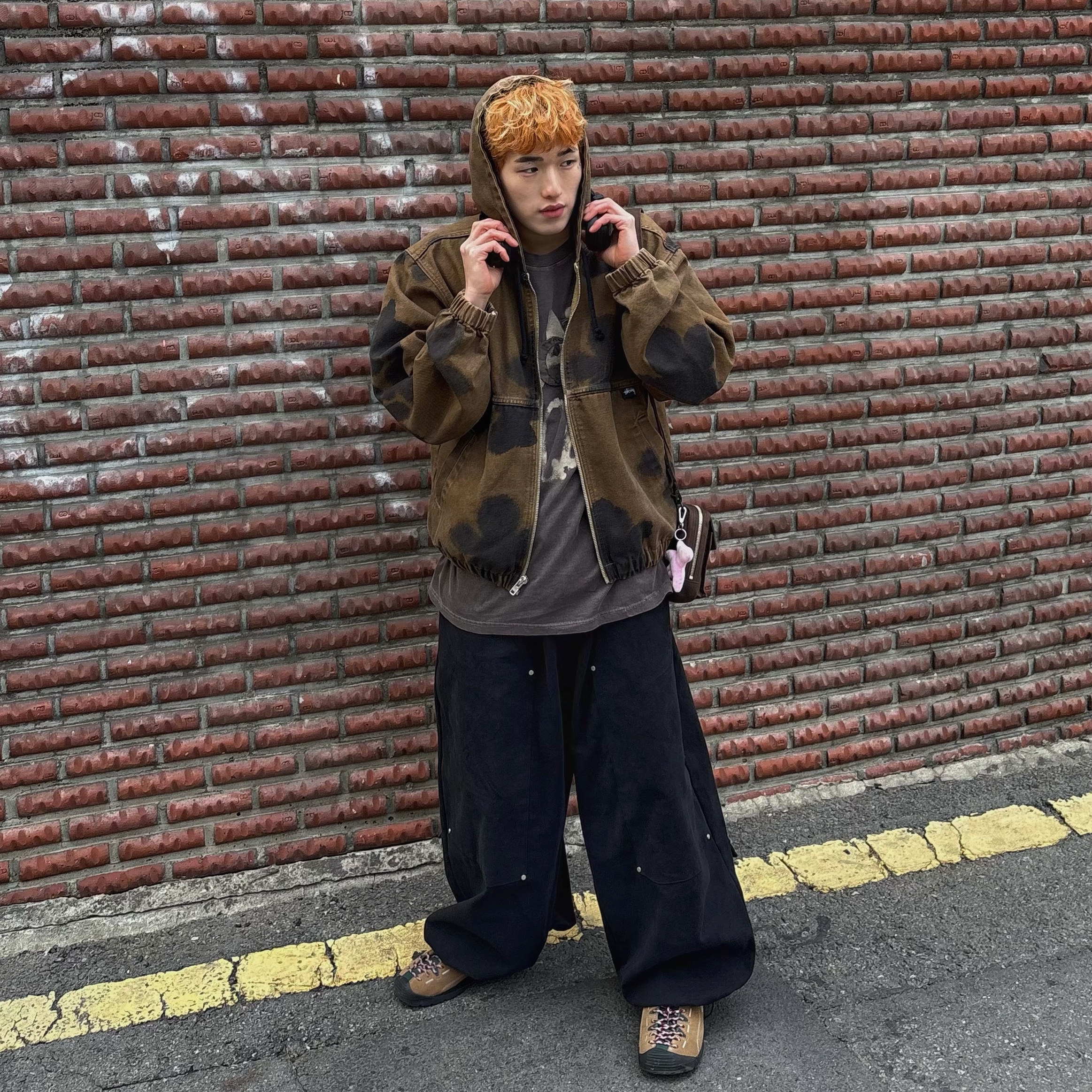 Porter Smoky 2Way Shoulder Bag Brown, Keen Jasper Sneakers Toasted Coconut 착용 스타일 - 3