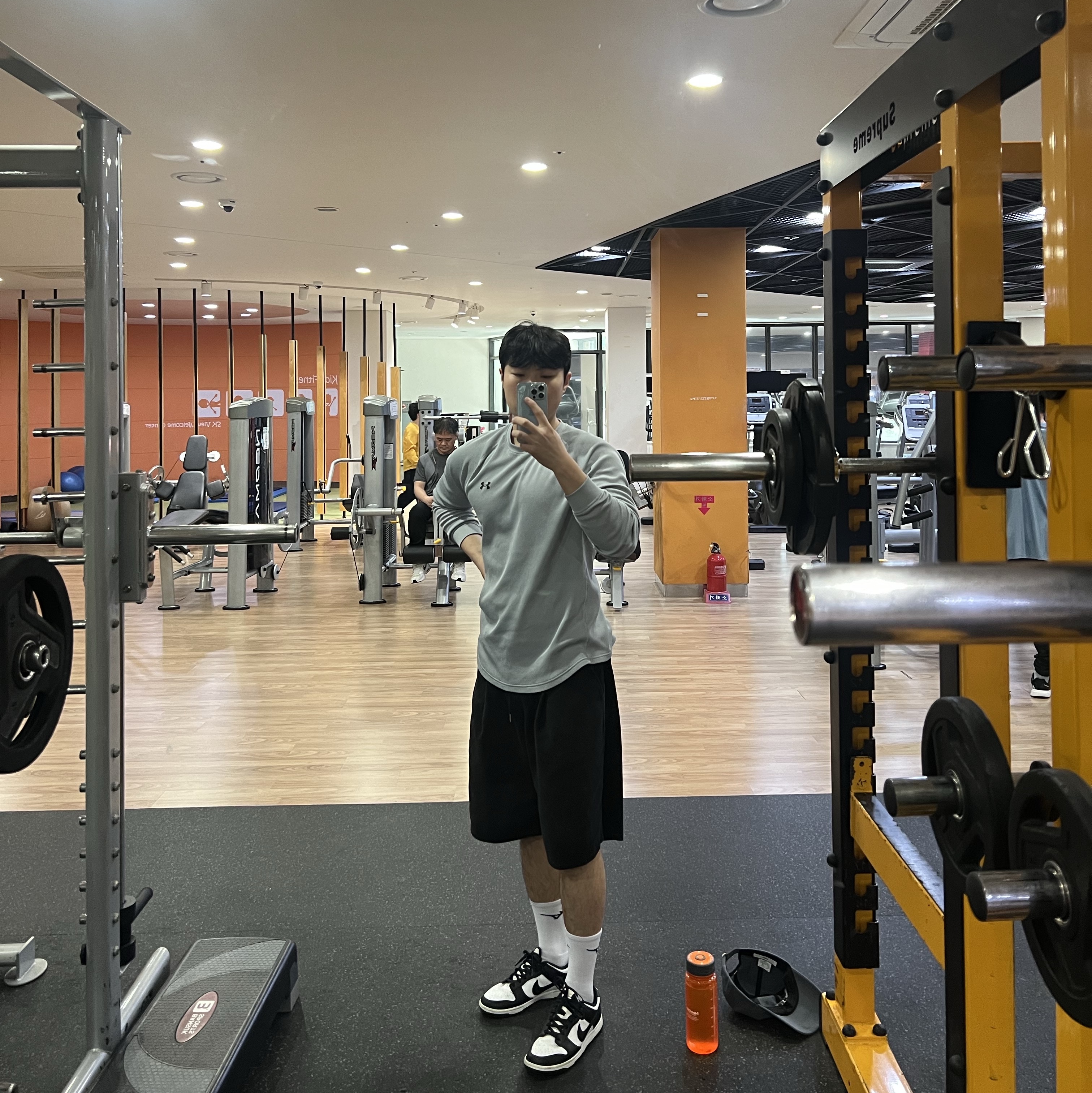 나이키 덩크 로우 레트로 블랙 착용 스타일