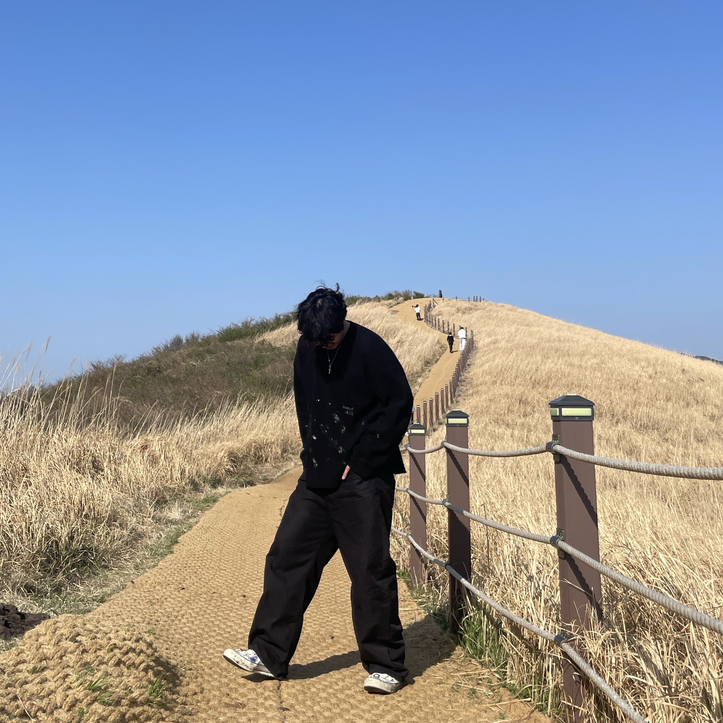 컨버스 x 아더에러 척 70 하이 화이트 착용 스타일