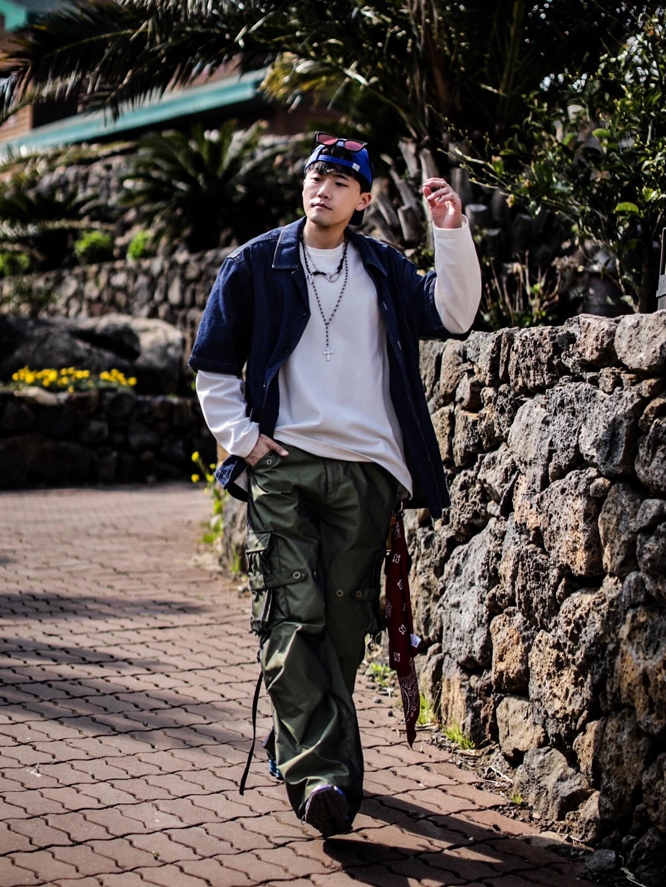 Nike x Martine Rose Shox MR4 Scuba Blue 착용 스타일 - 1